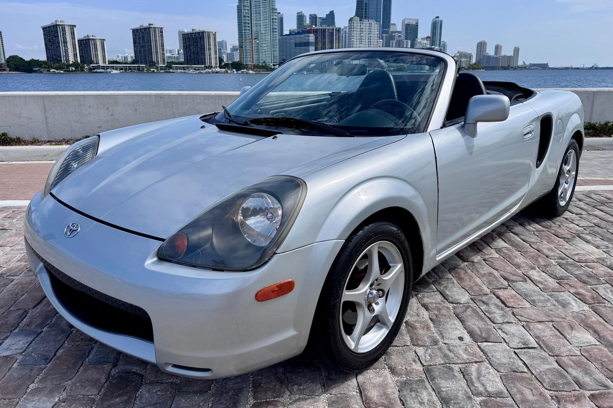 2000 Toyota MR2 Spyder