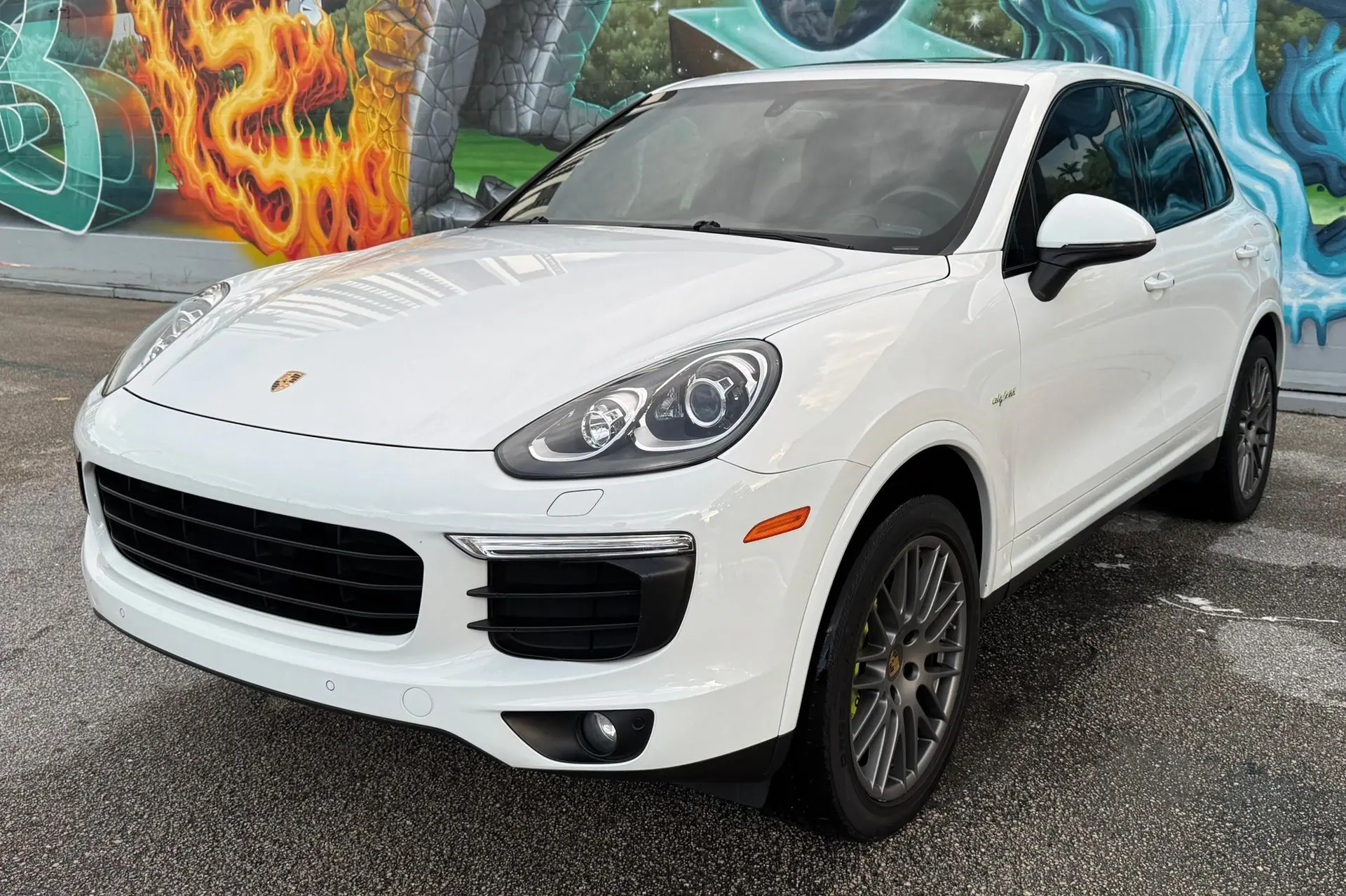 2017 Porsche Cayenne Platinum Edition