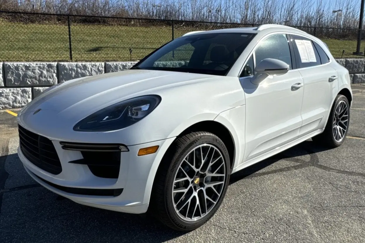 2020 Porsche Macan Turbo