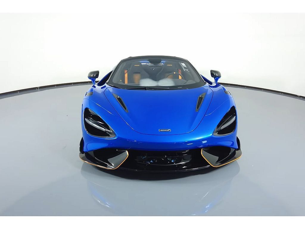 2022 McLaren 765LT Coupe