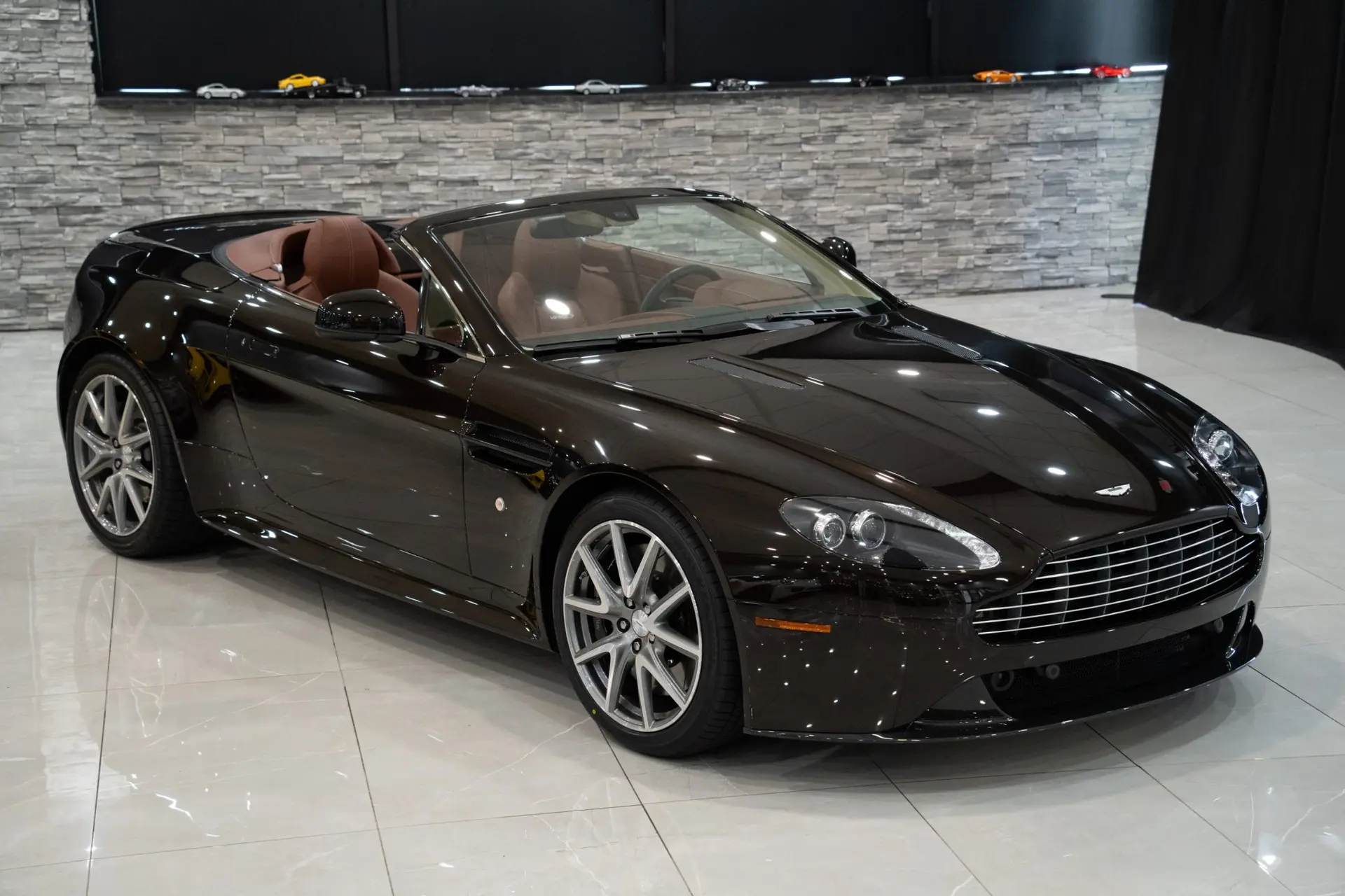 2014 Aston Martin V8 Vantage Volante