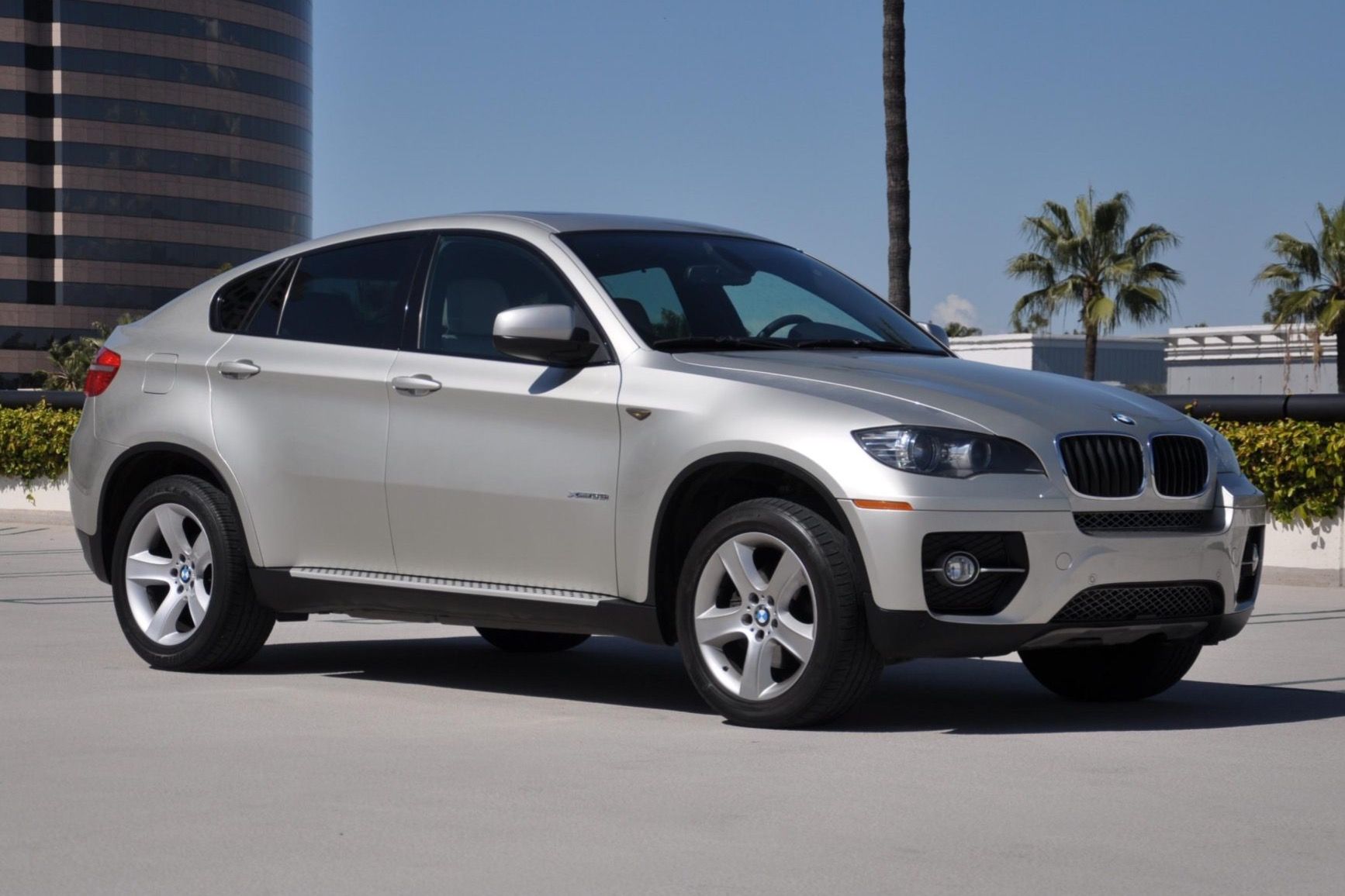 2011 BMW X6 M