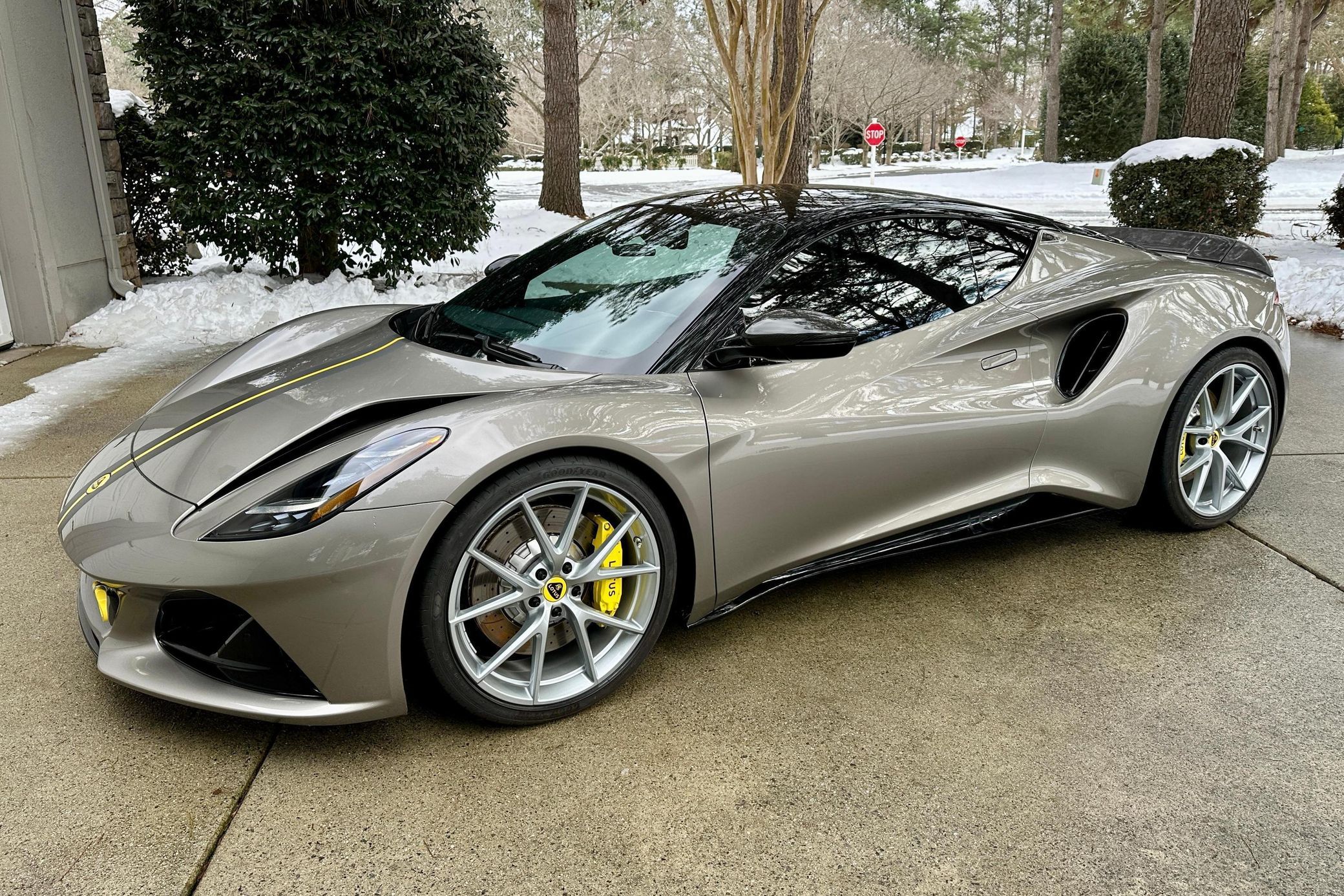 2024 Lotus Emira V6