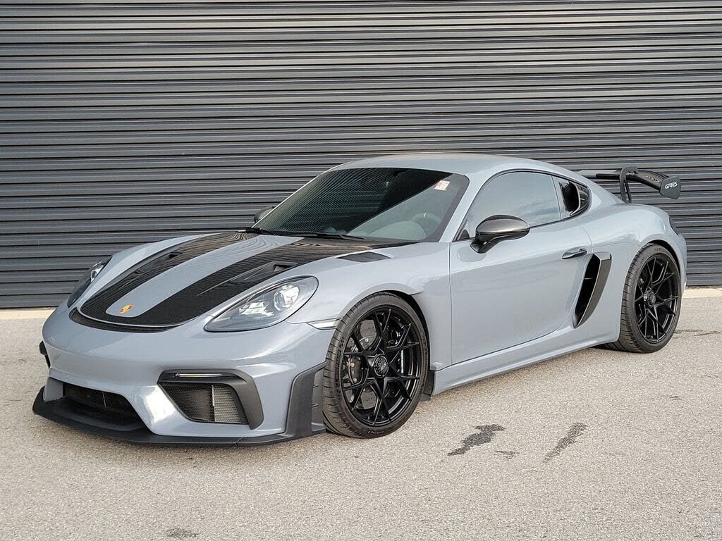 2024 Porsche Cayman GT4