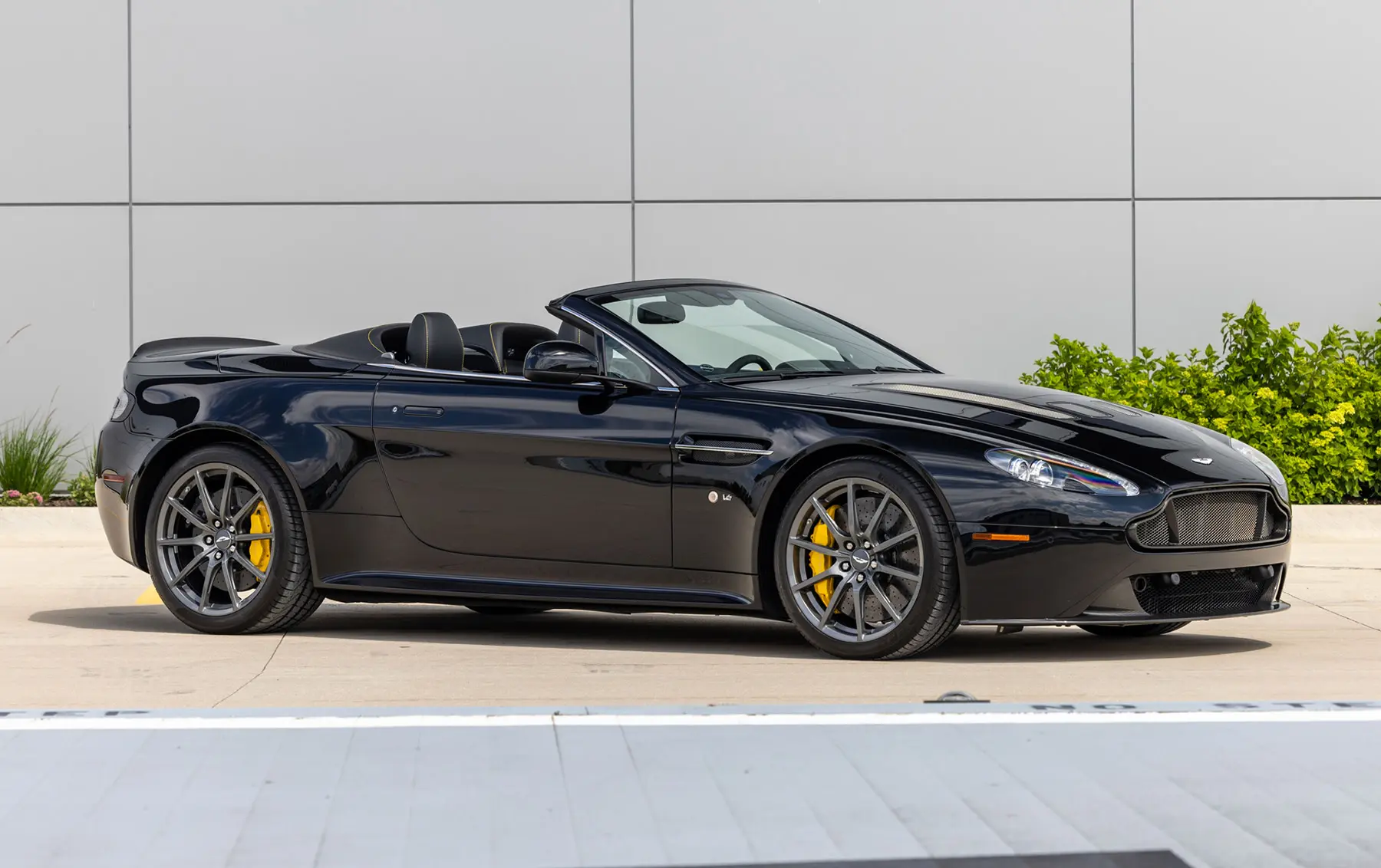 2017 Aston Martin Vantage V12 Vantage S Coupe Manual