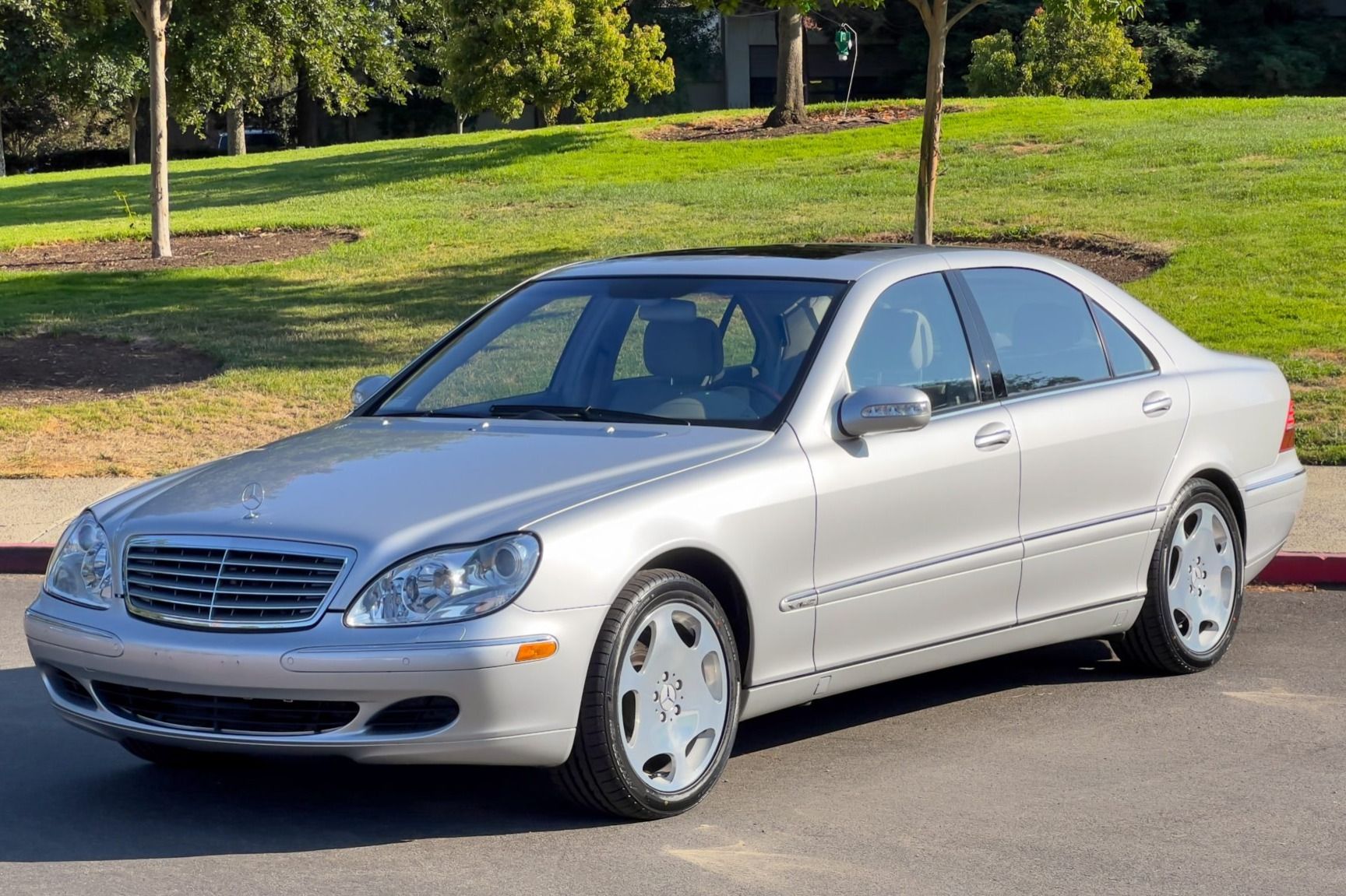 2003 Mercedes-Benz S-Class