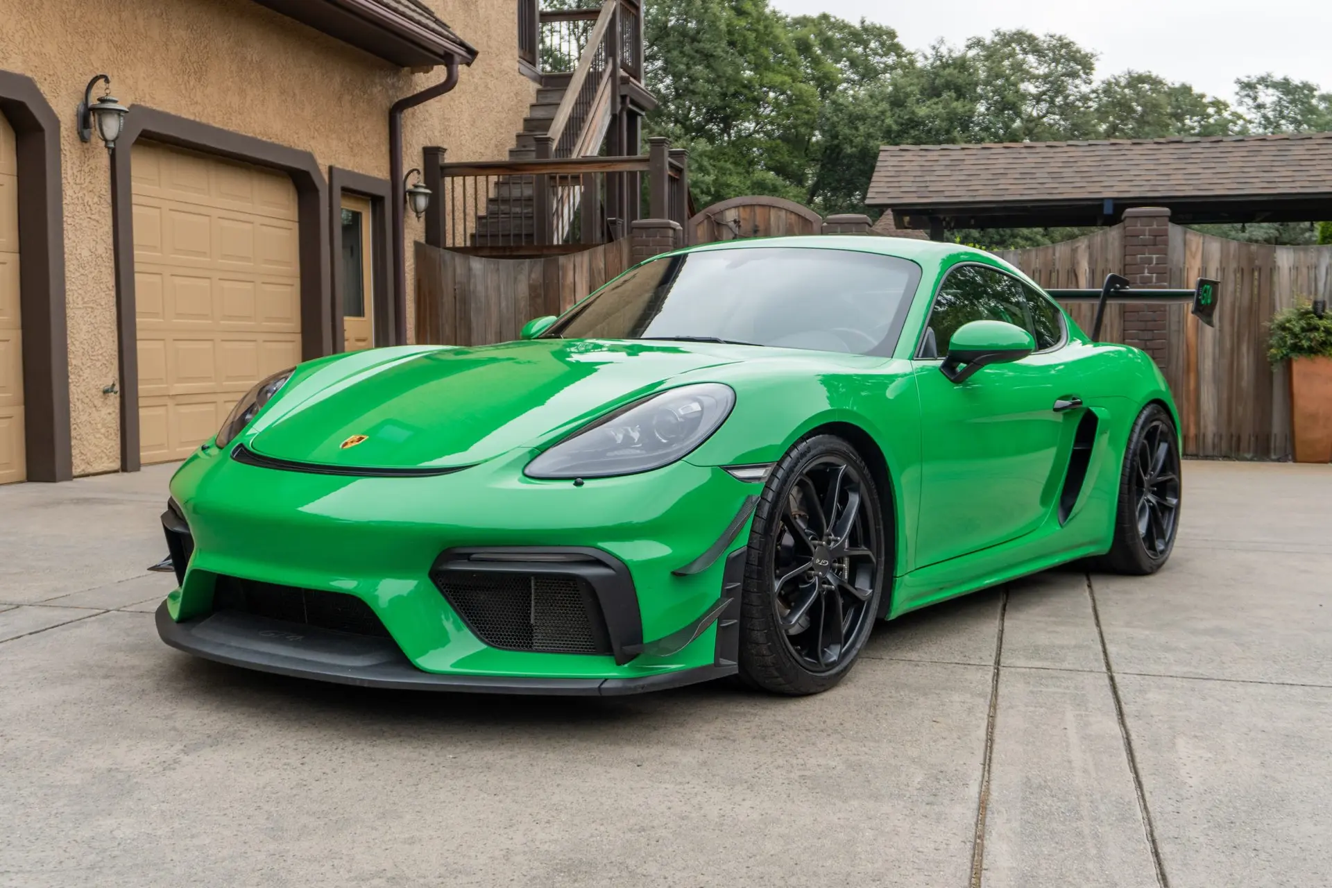 2022 Porsche Cayman GT4