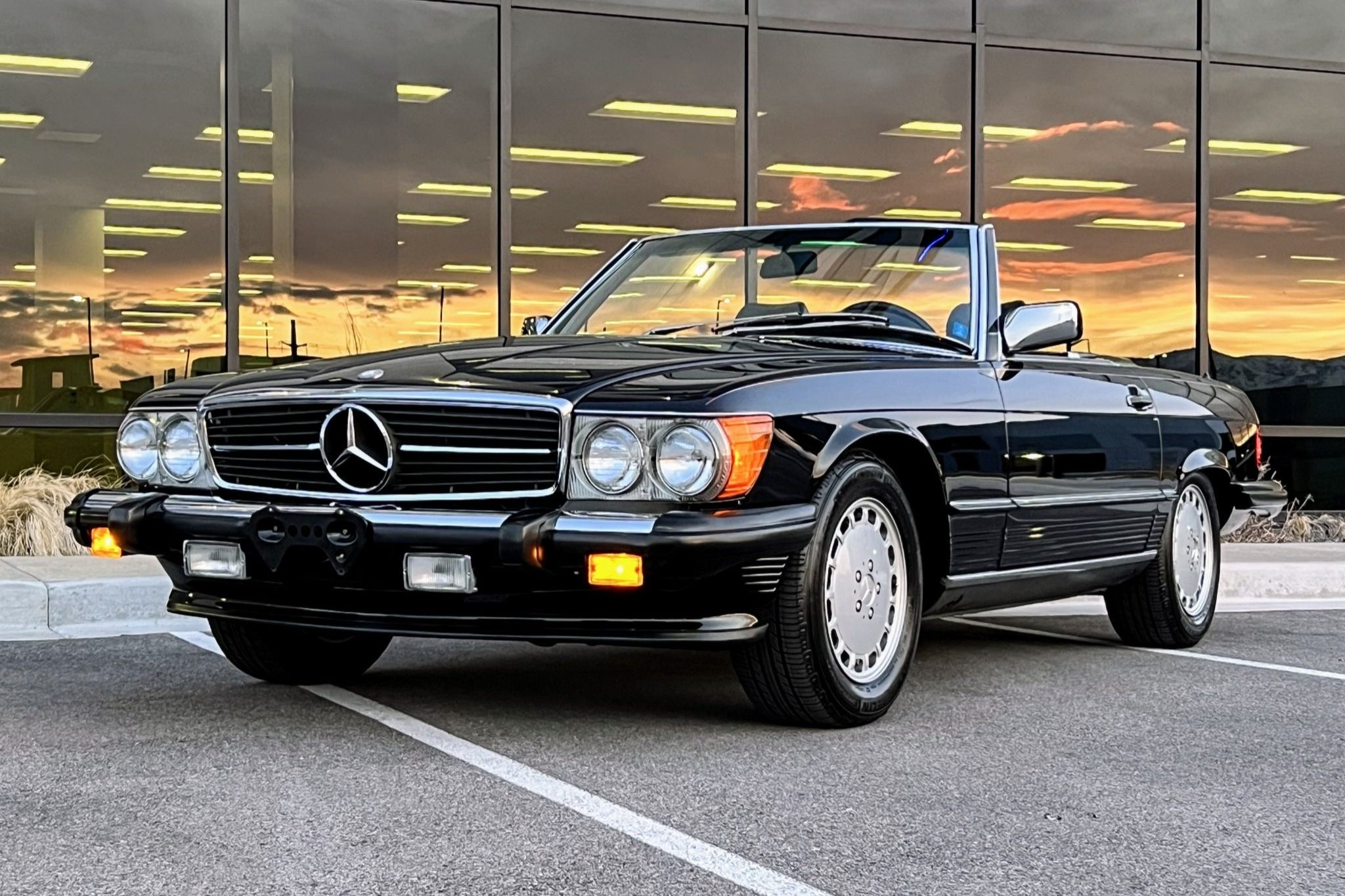 1986 Mercedes-Benz SL-Class 560SL