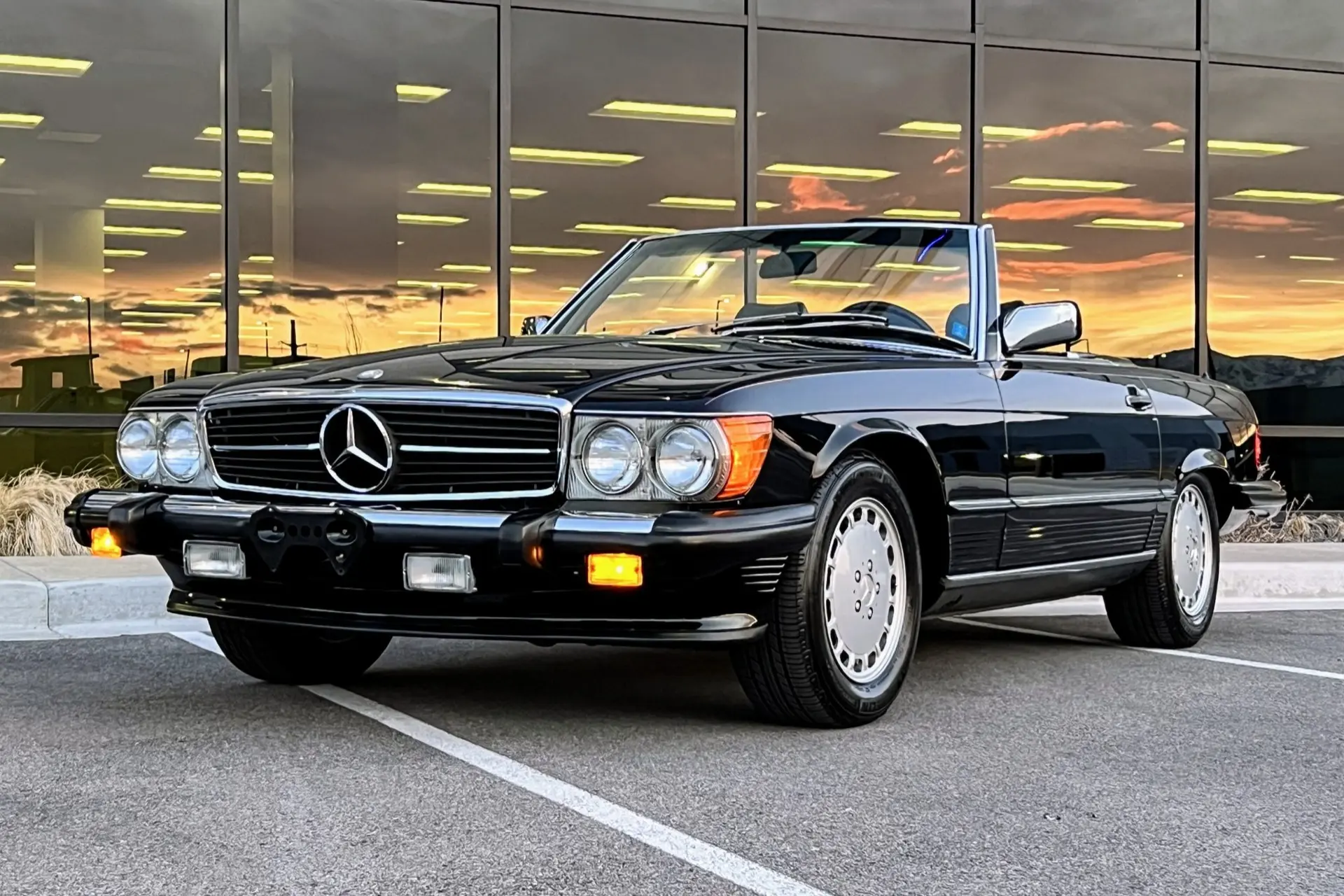 1986 Mercedes-Benz SL-Class 560SL