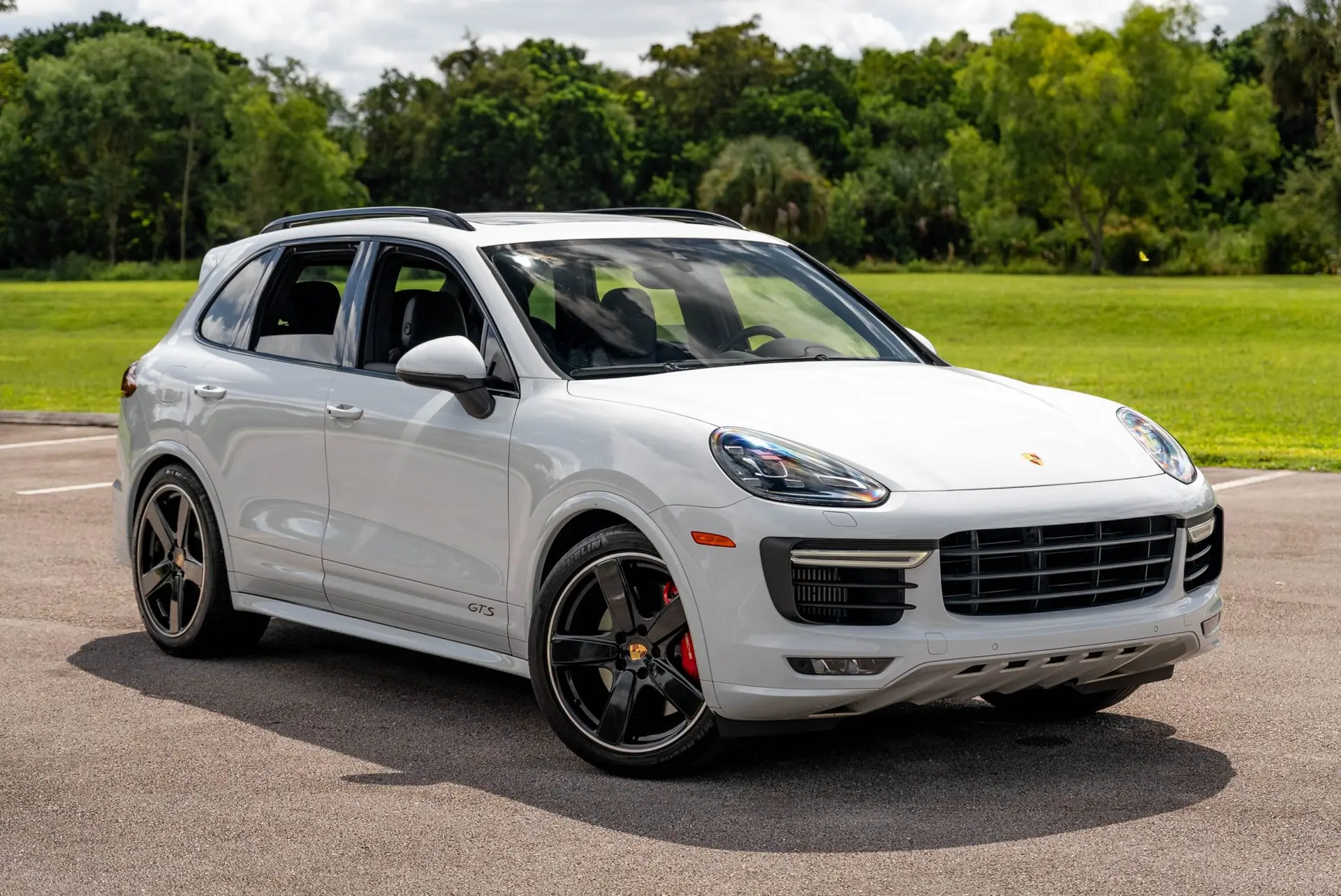 2016 Porsche Cayenne GTS