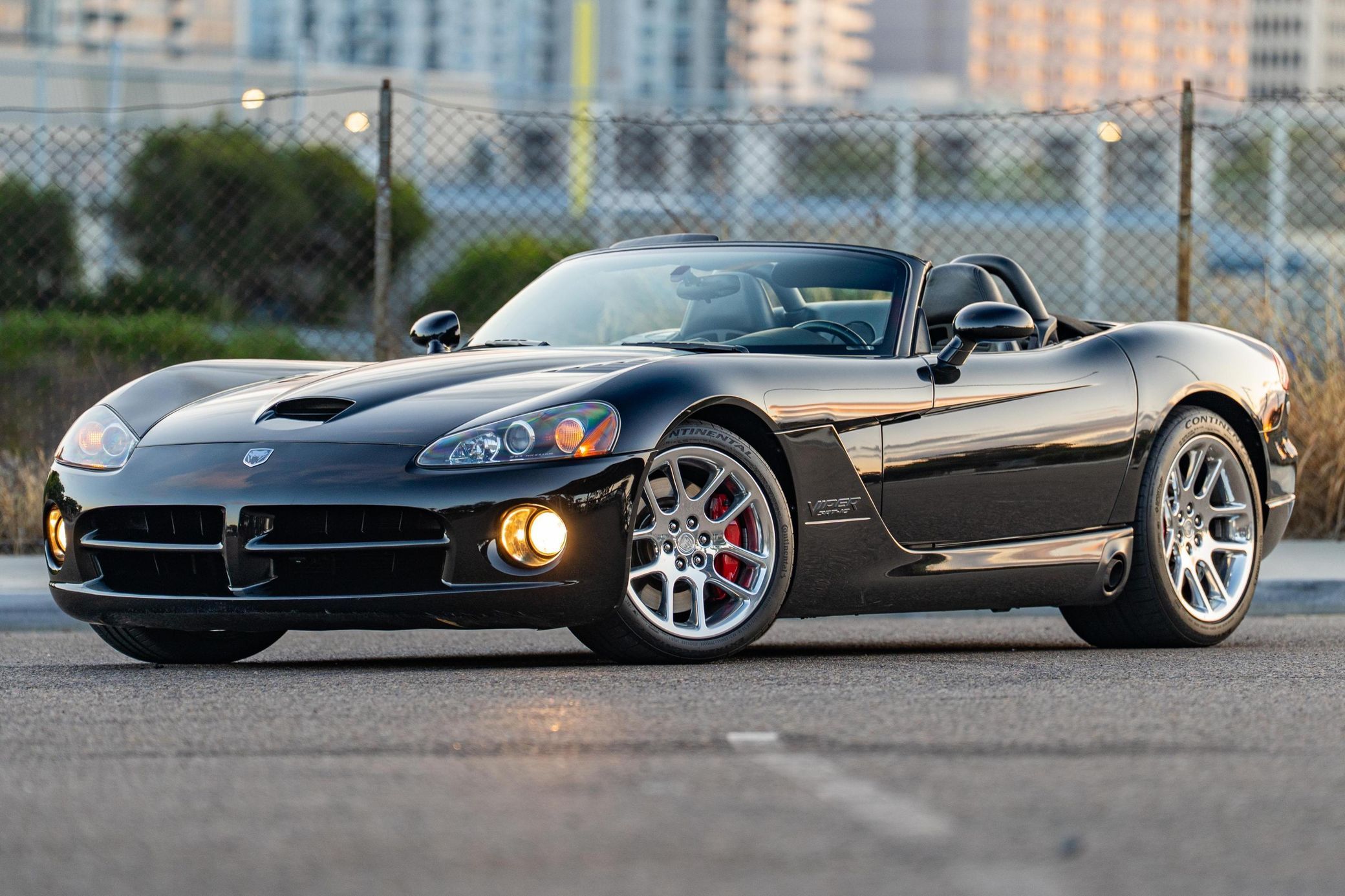 2005 Dodge Viper