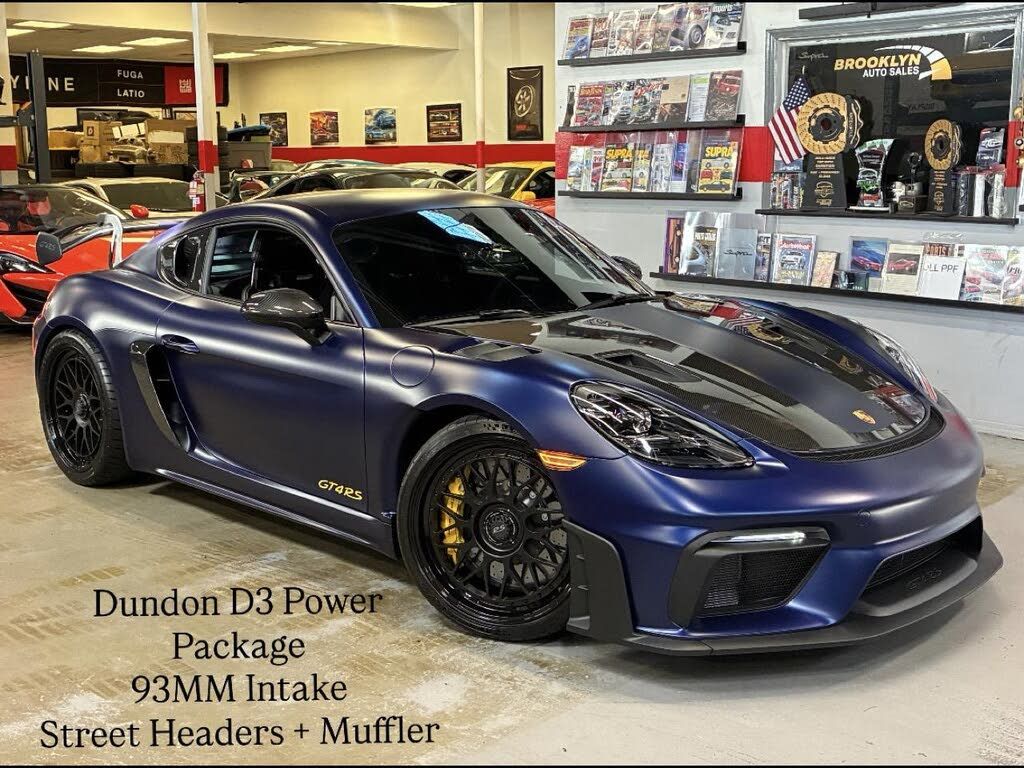 2025 Porsche Cayman GT4