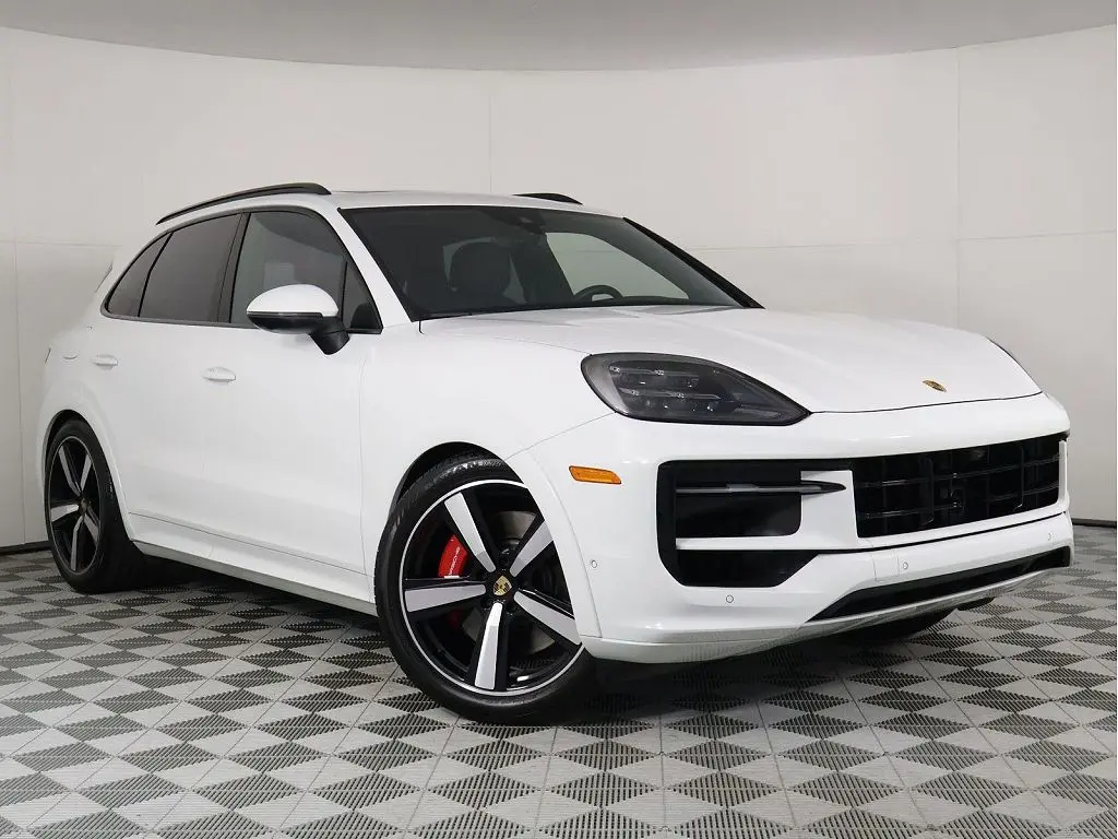 2024 Porsche Cayenne S