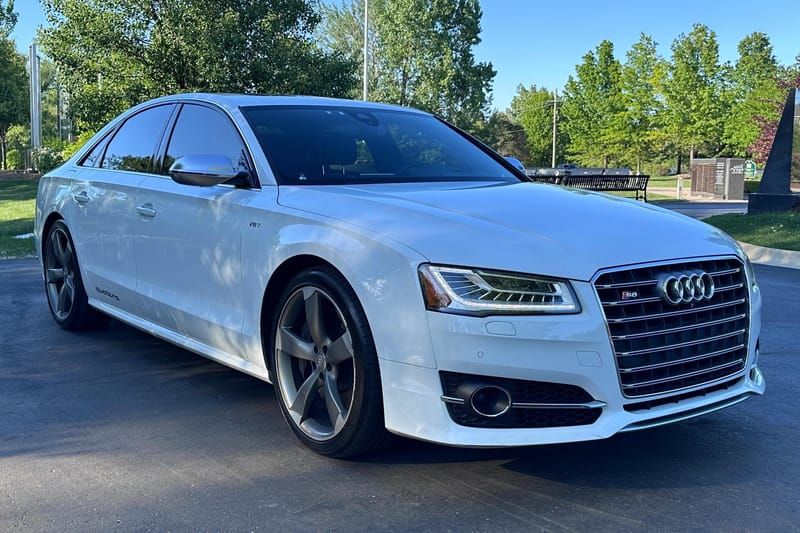 2013 Audi S8