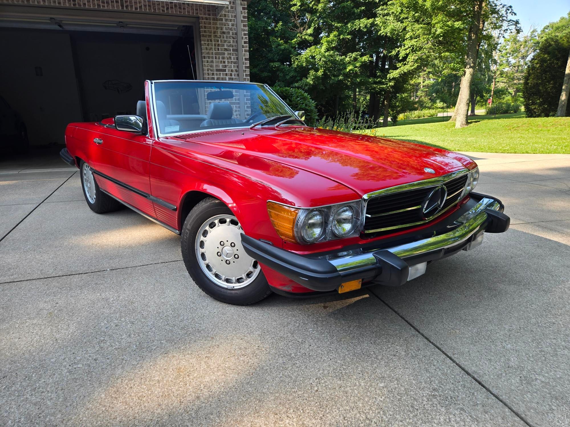 1988 Mercedes-Benz SL-Class 560SL