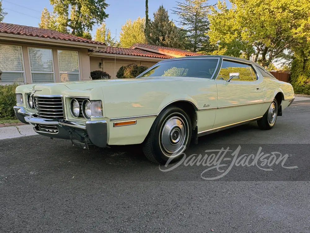 1972 Ford Thunderbird, sold Jan 2026