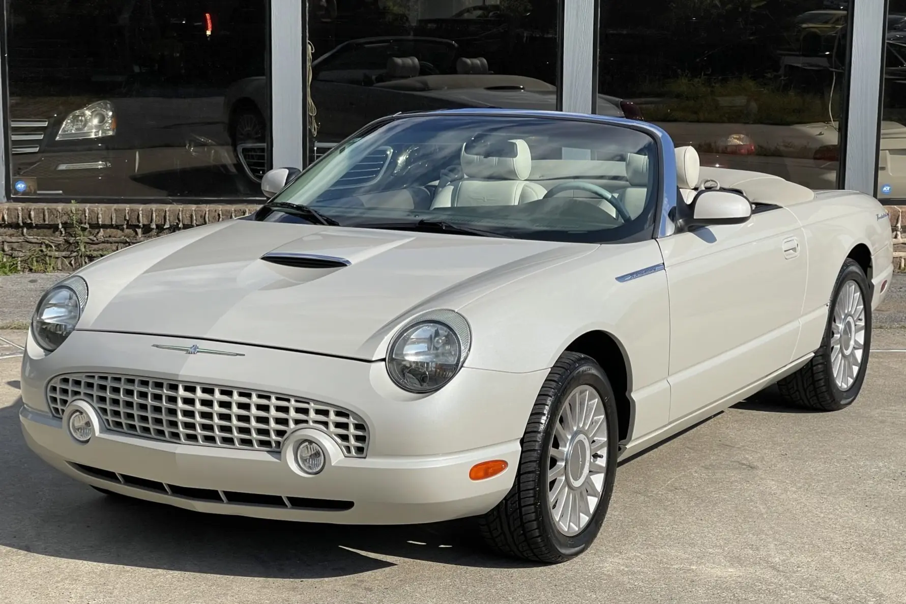 2005 Ford Thunderbird