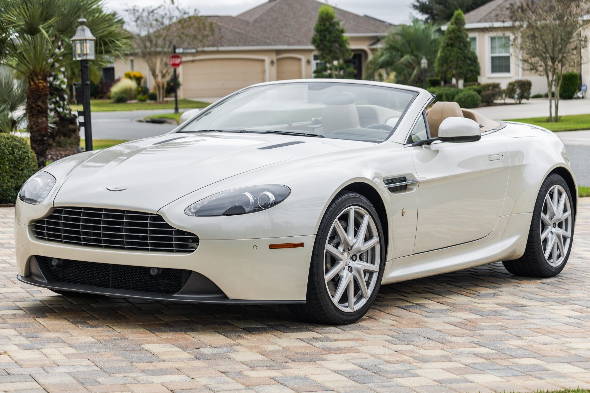2015 Aston Martin Vantage Vantage 4.7 Roadster