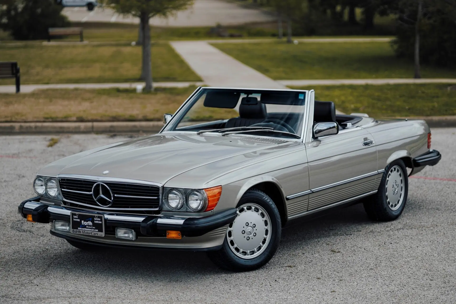 1988 Mercedes-Benz SL-Class 560SL
