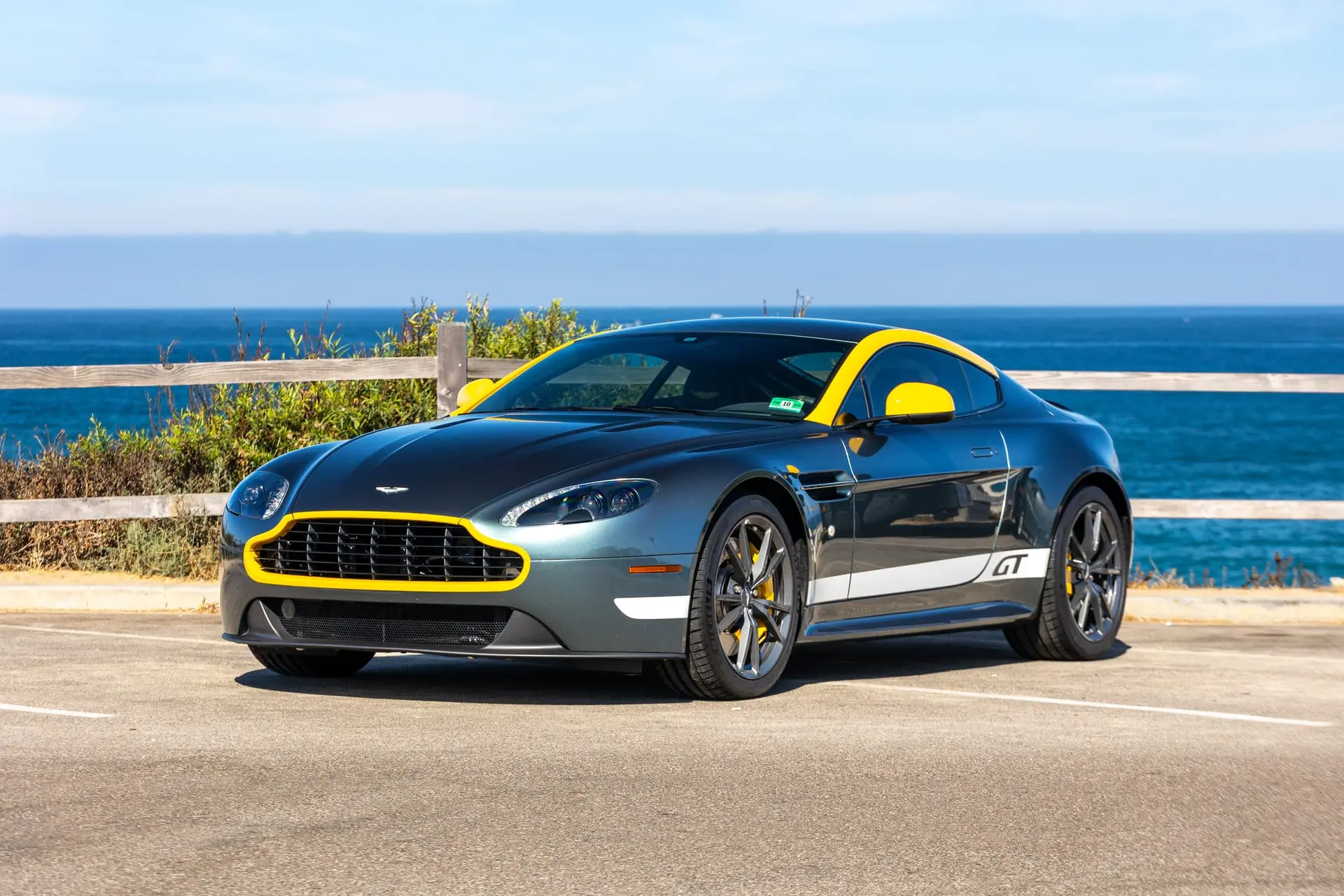 2015 Aston Martin Vantage V8