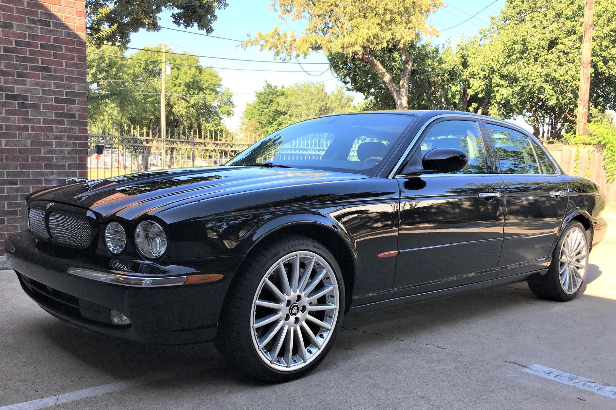 2005 Jaguar XJR