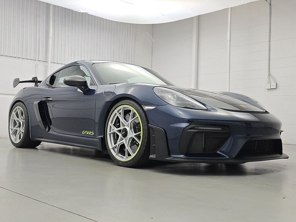 2024 Porsche Cayman GT4