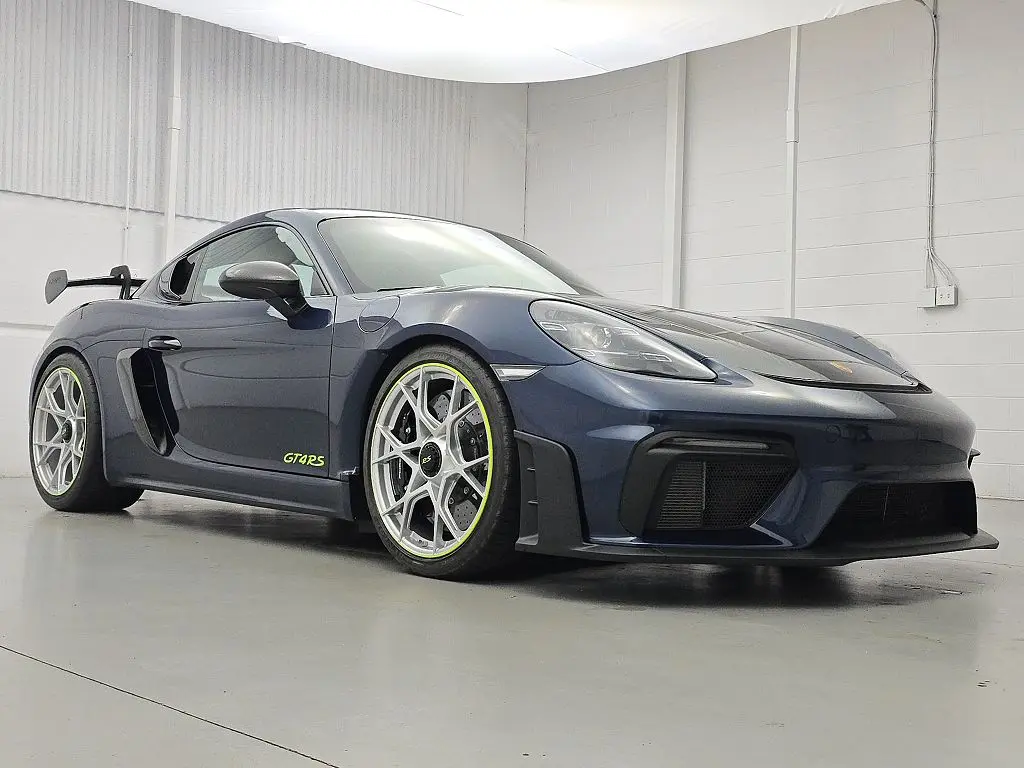 2024 Porsche Cayman GT4