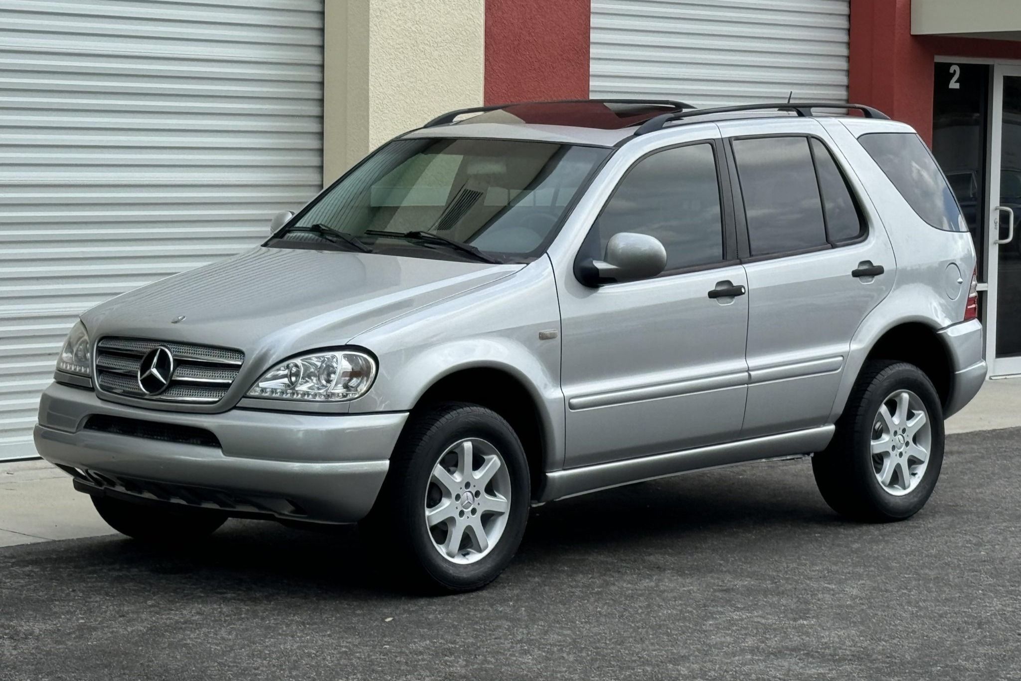 2000 Mercedes-Benz M-Class