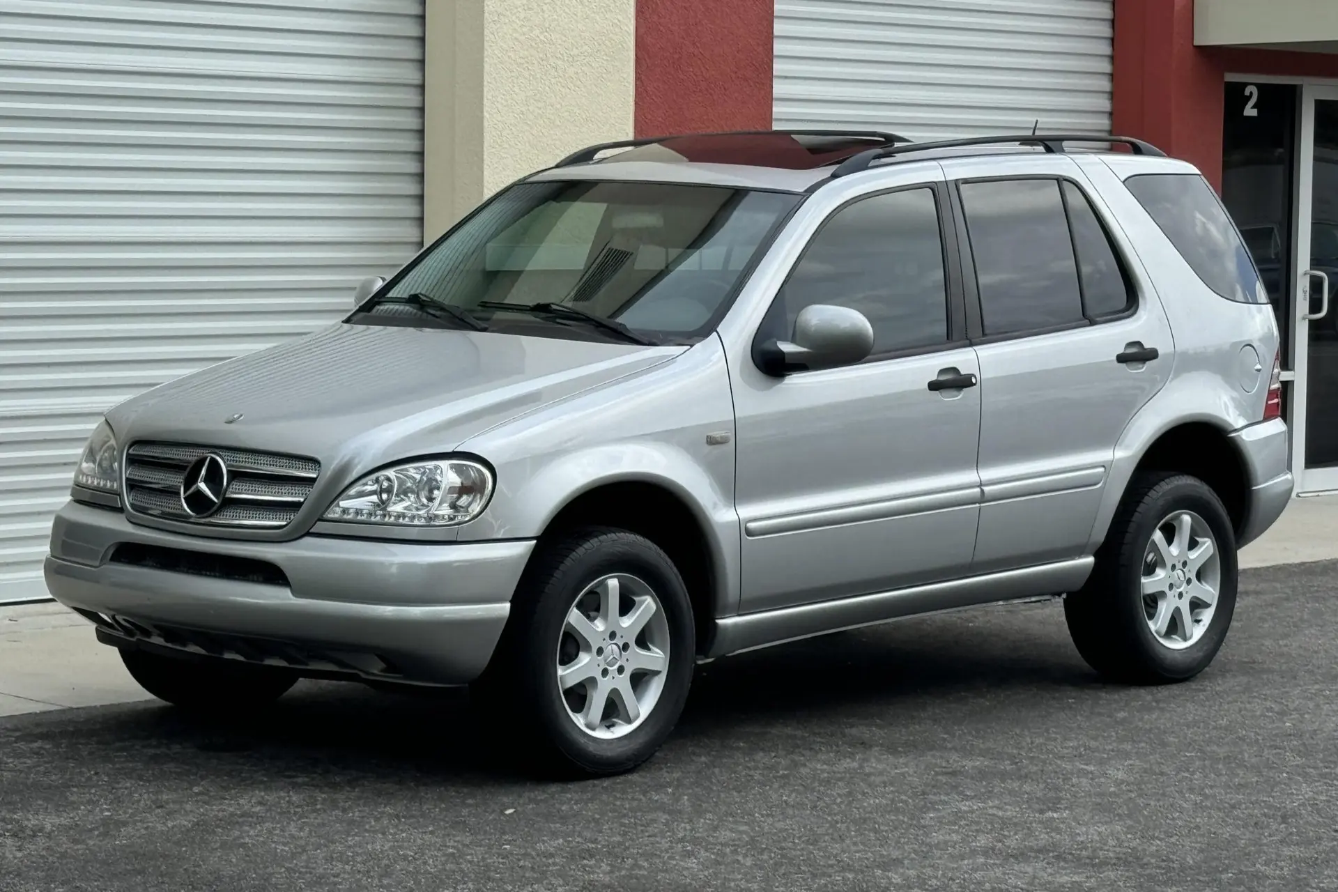 2000 Mercedes-Benz M-Class