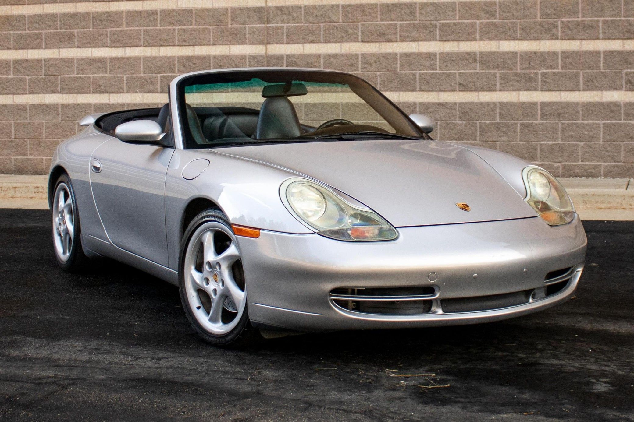 2000 Porsche 911 Carrera Cabriolet