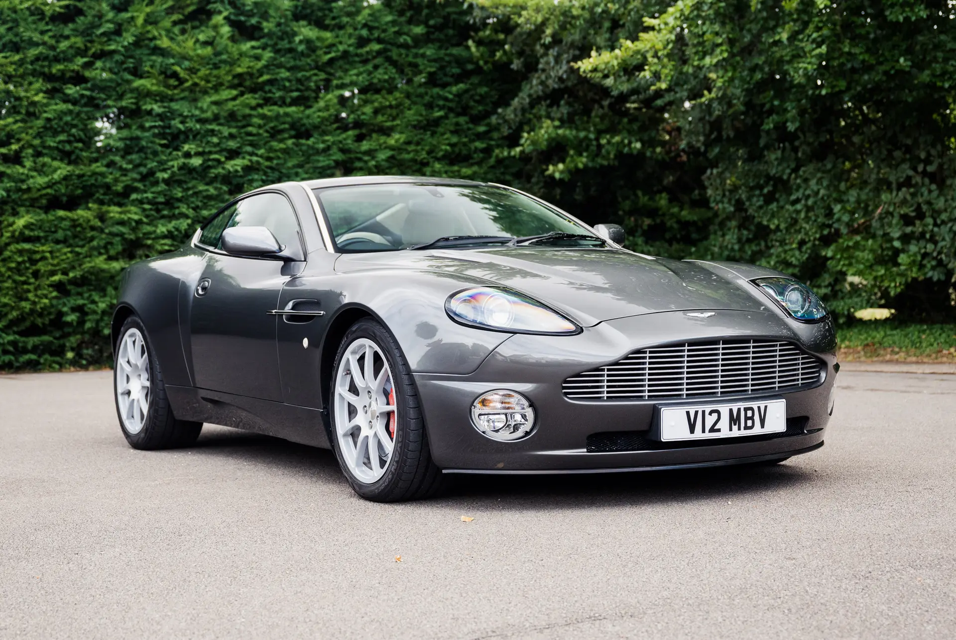 2002 Aston Martin Vanquish V12 Vanquish