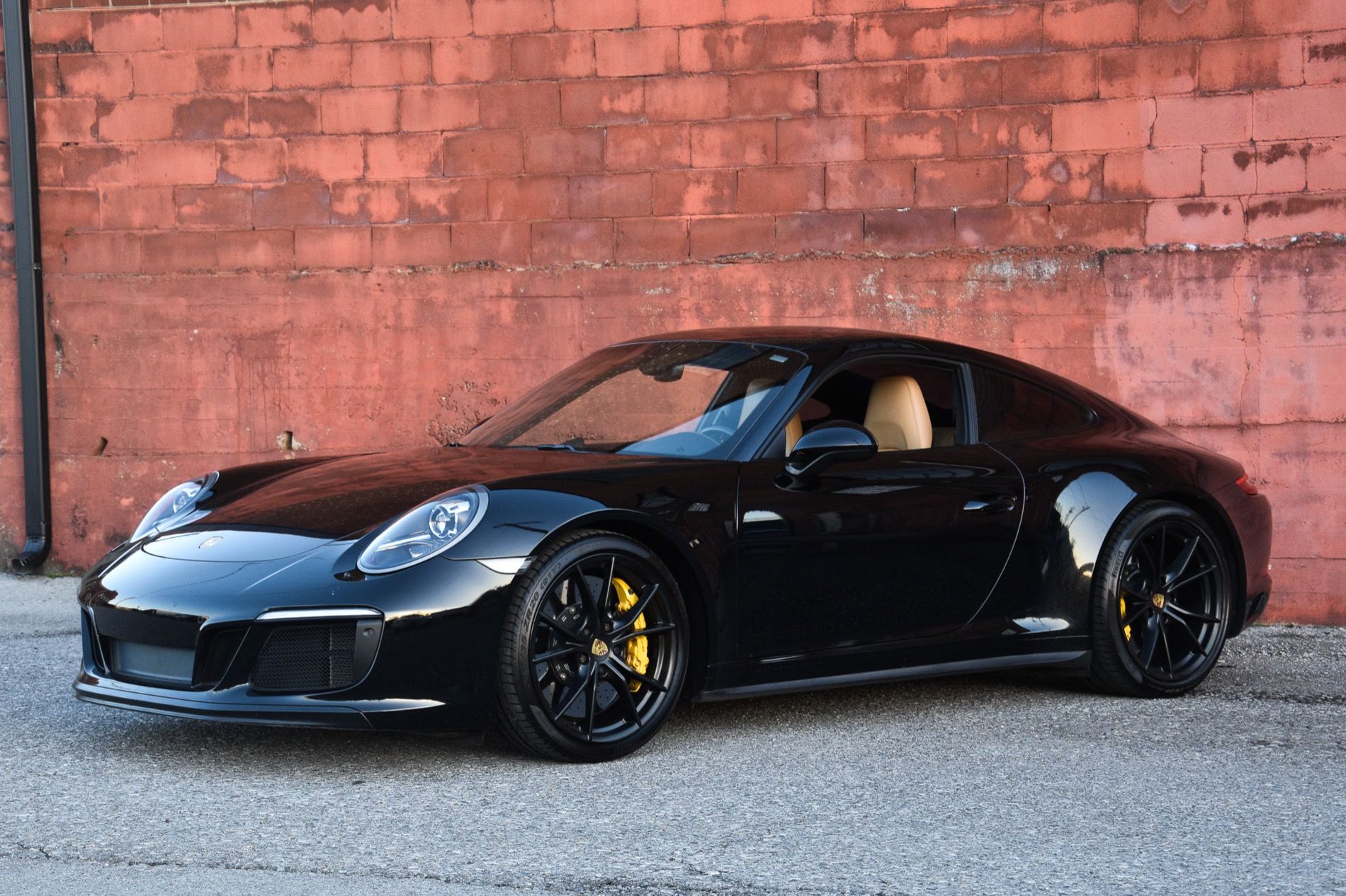 2018 Porsche 911 Carrera GTS