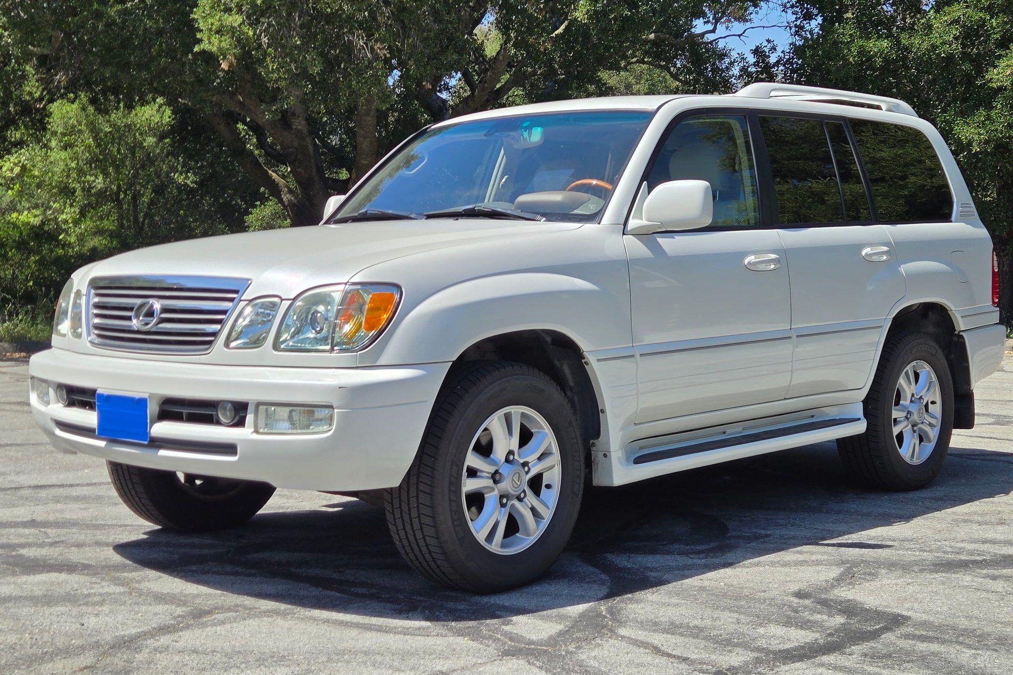 2004 Lexus LX