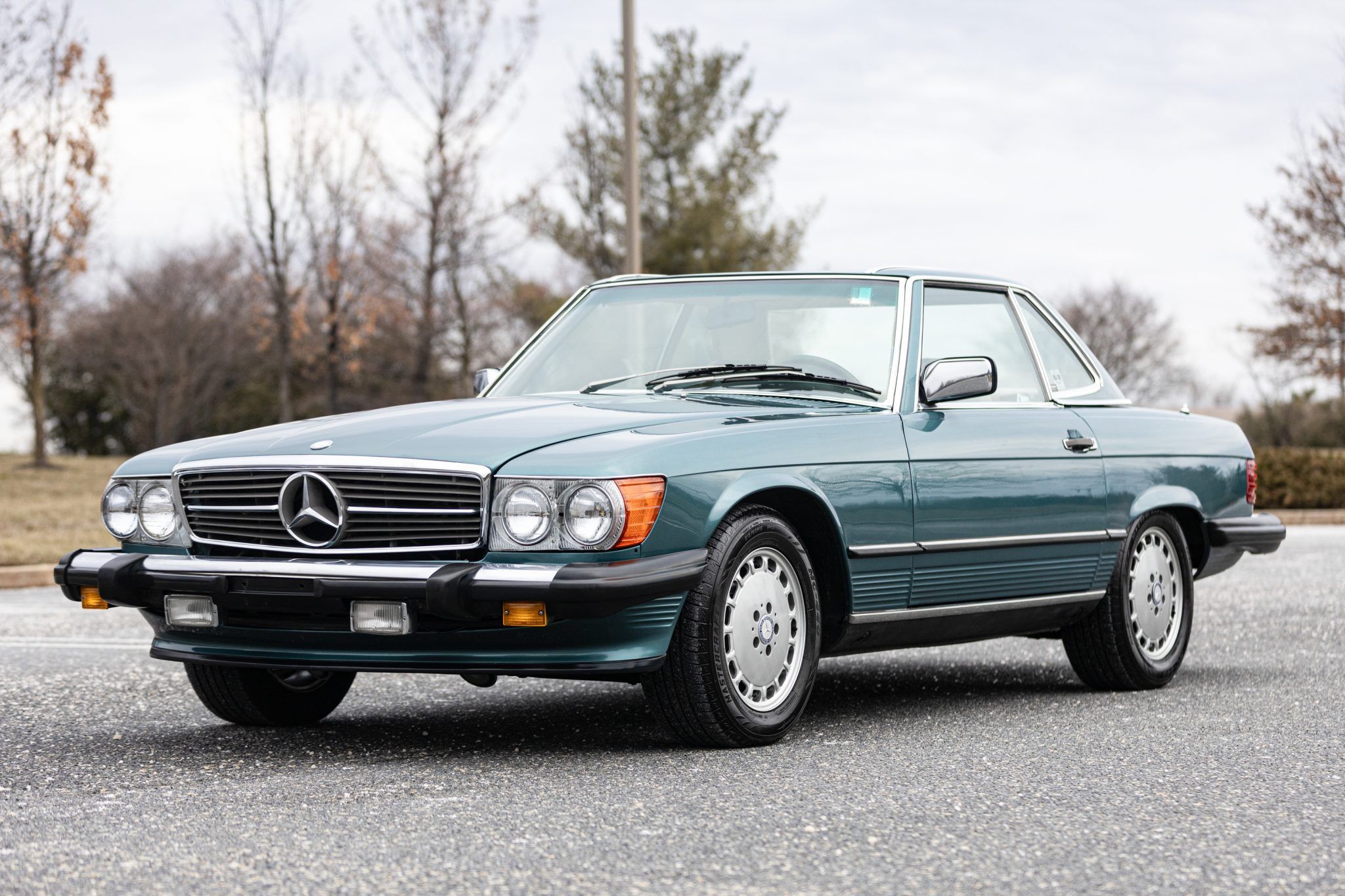 1989 Mercedes-Benz SL-Class 560SL