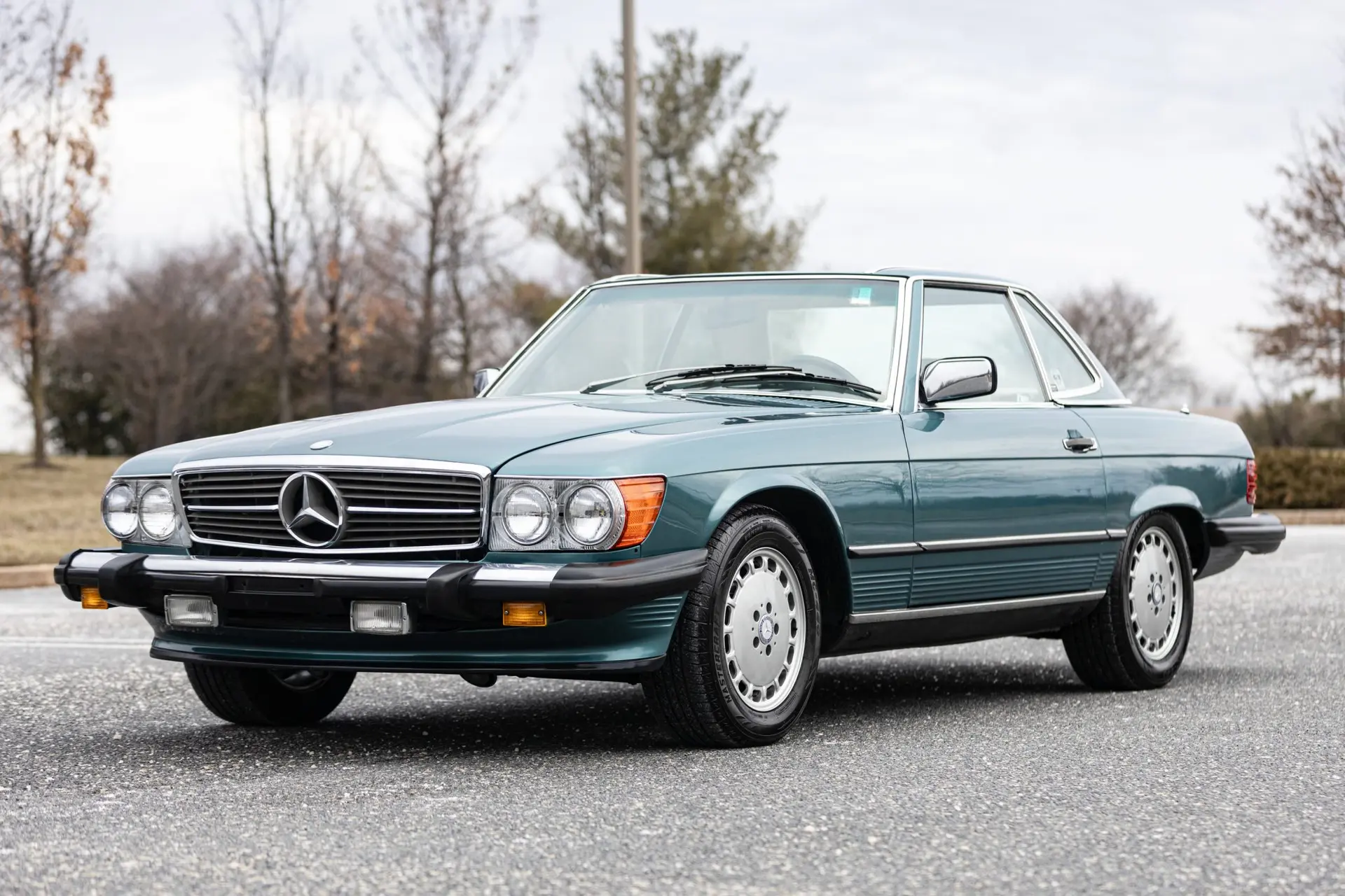 1989 Mercedes-Benz SL-Class 560SL