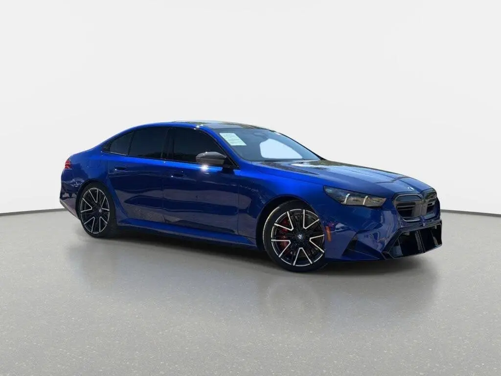 2025 BMW M5