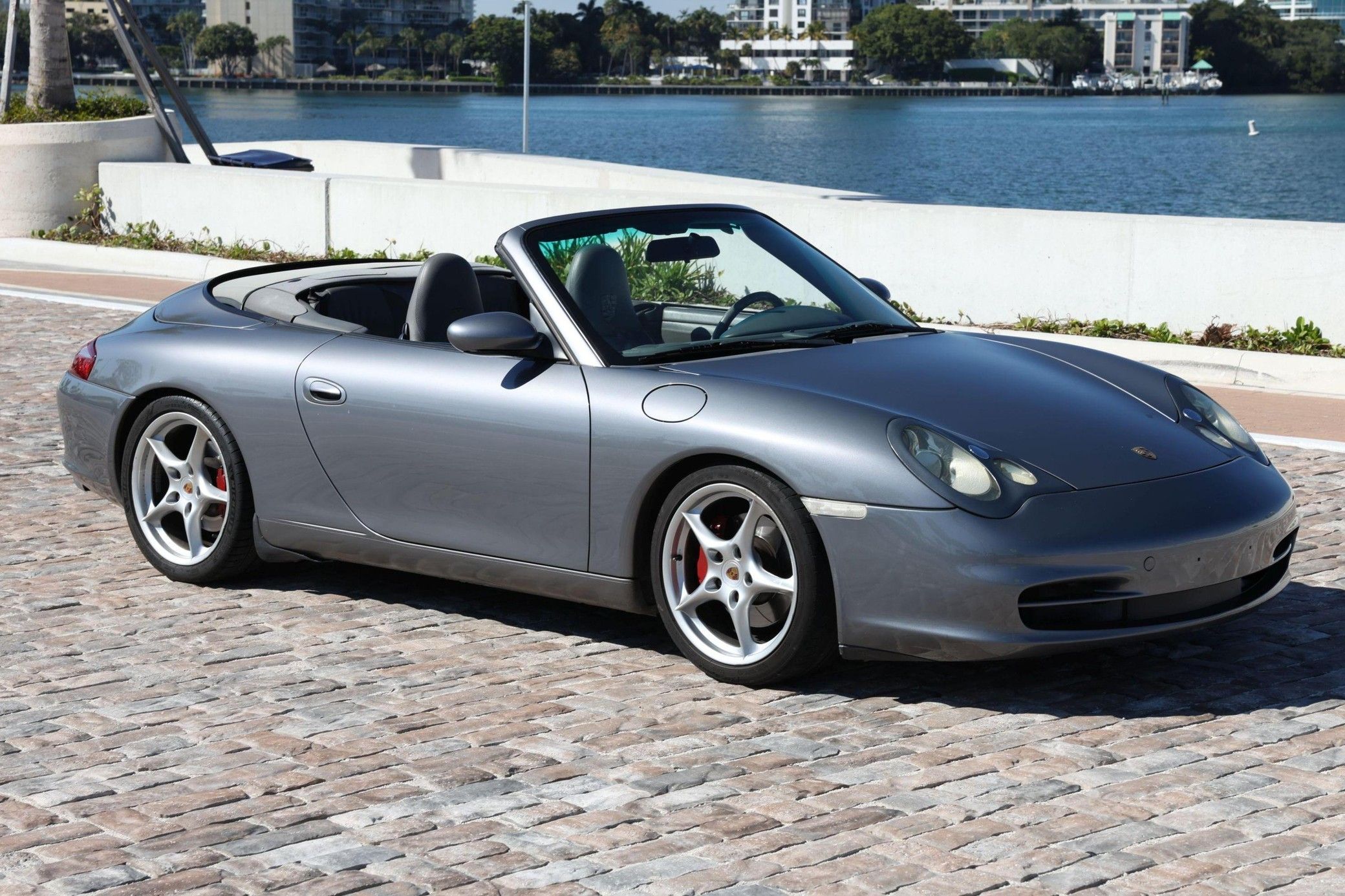 2004 Porsche 911 Carrera Cabriolet
