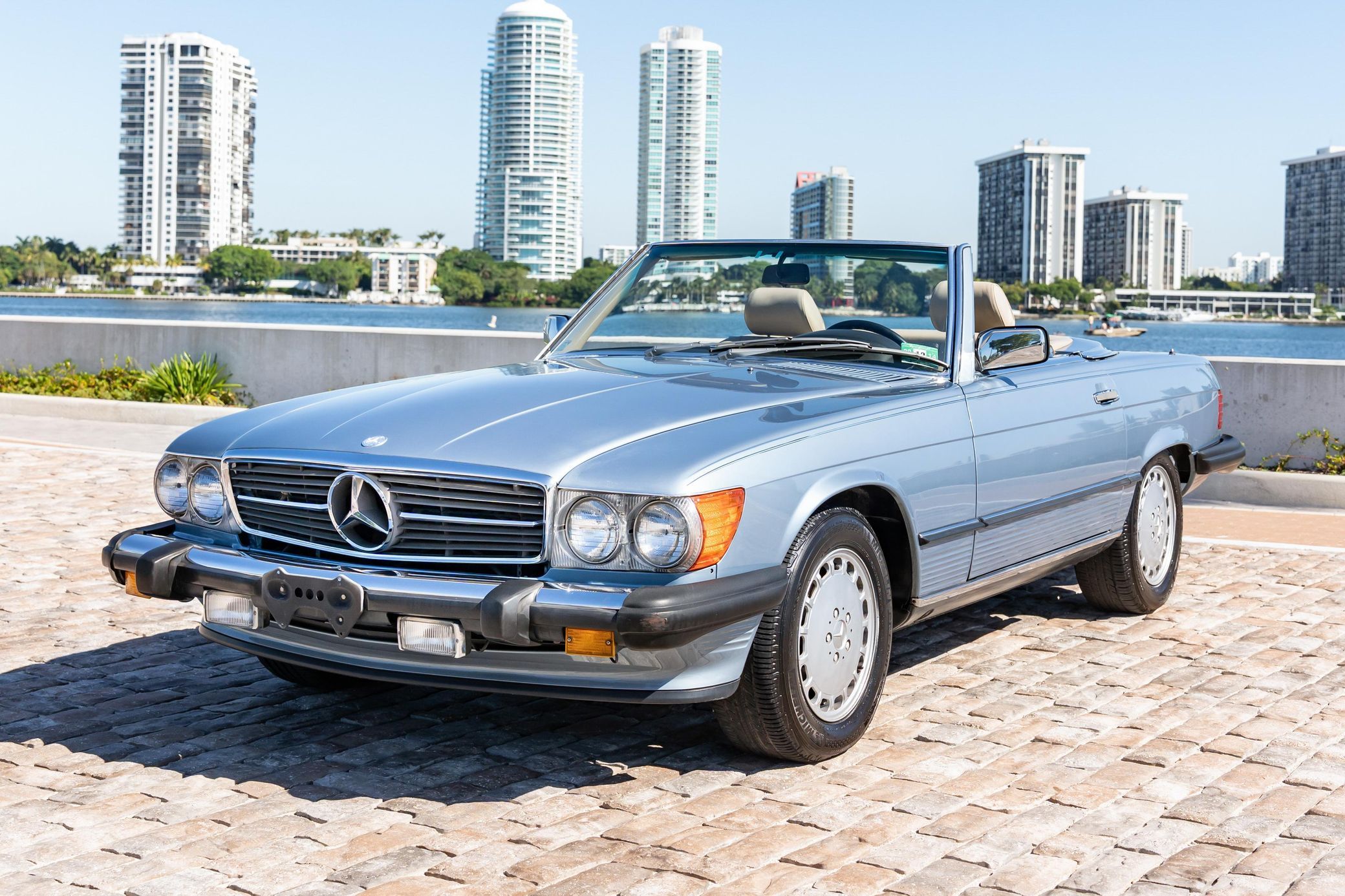 1989 Mercedes-Benz SL-Class 560SL