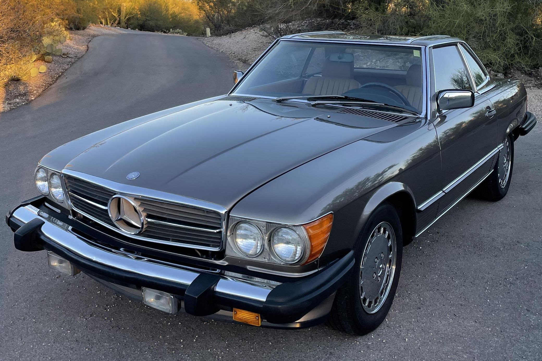 1987 Mercedes-Benz SL-Class 560SL