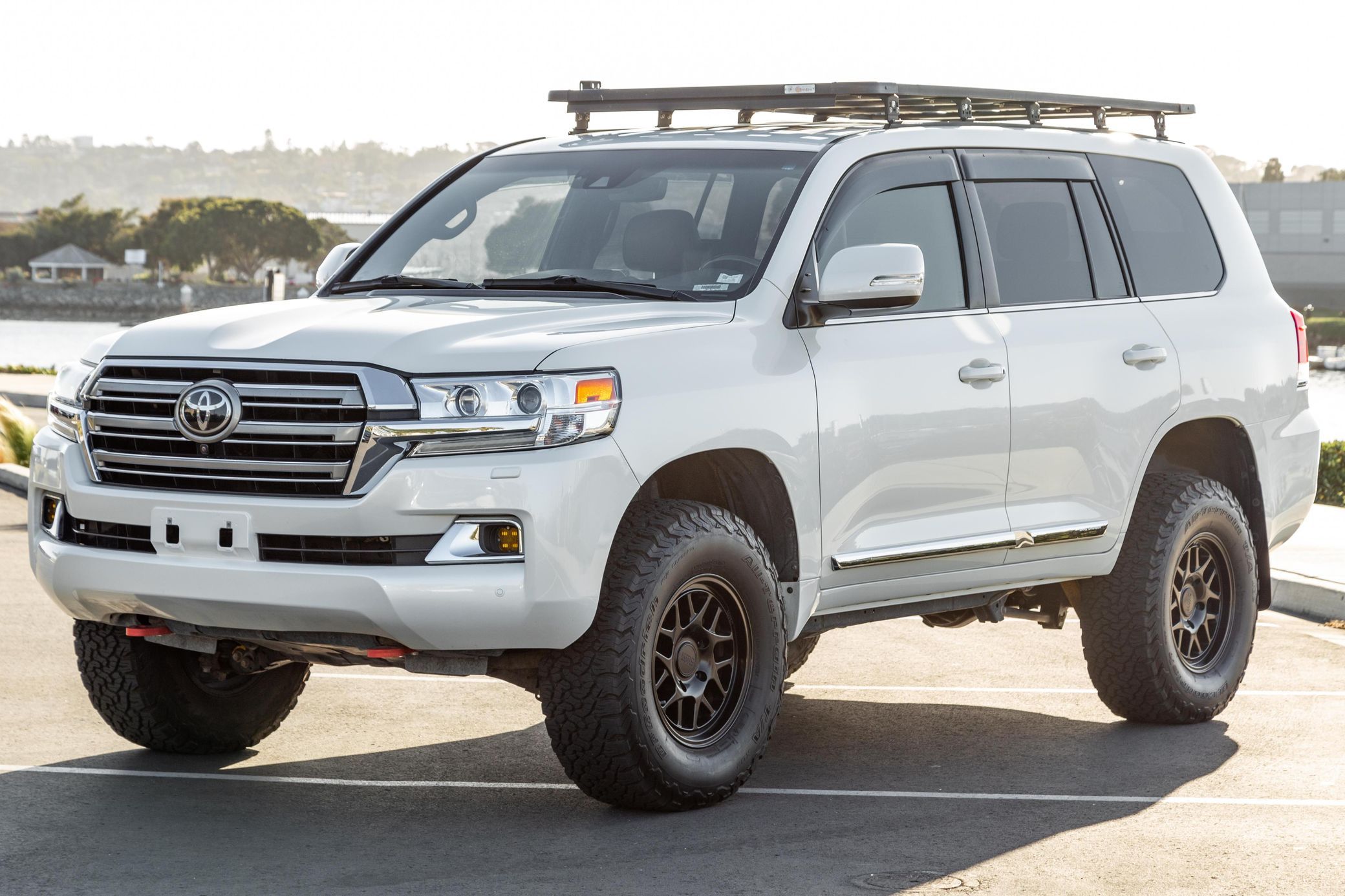 2016 Toyota Land Cruiser
