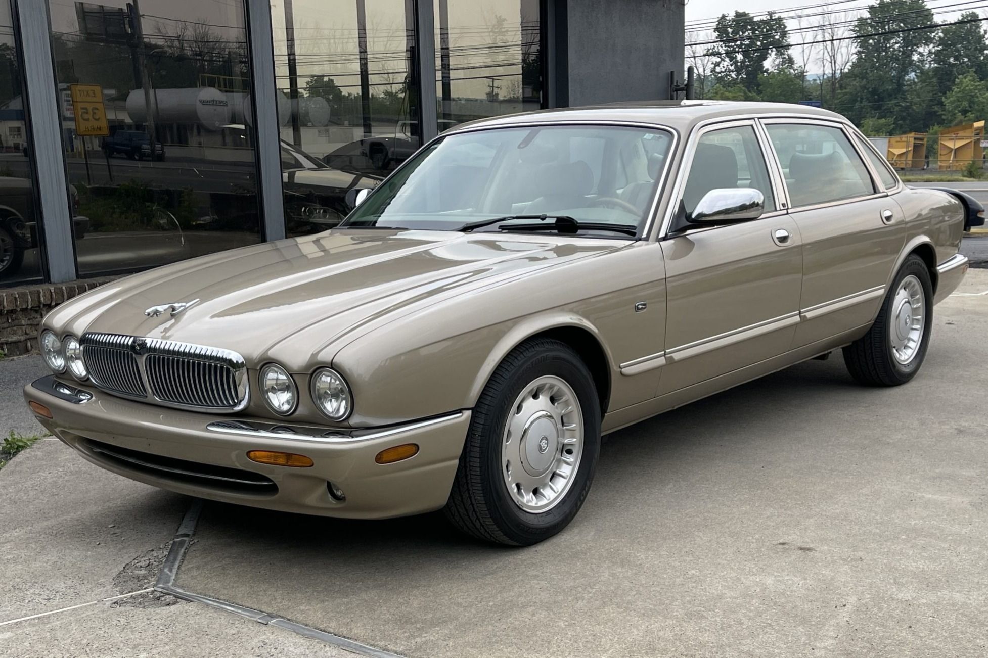 2000 Jaguar XJ