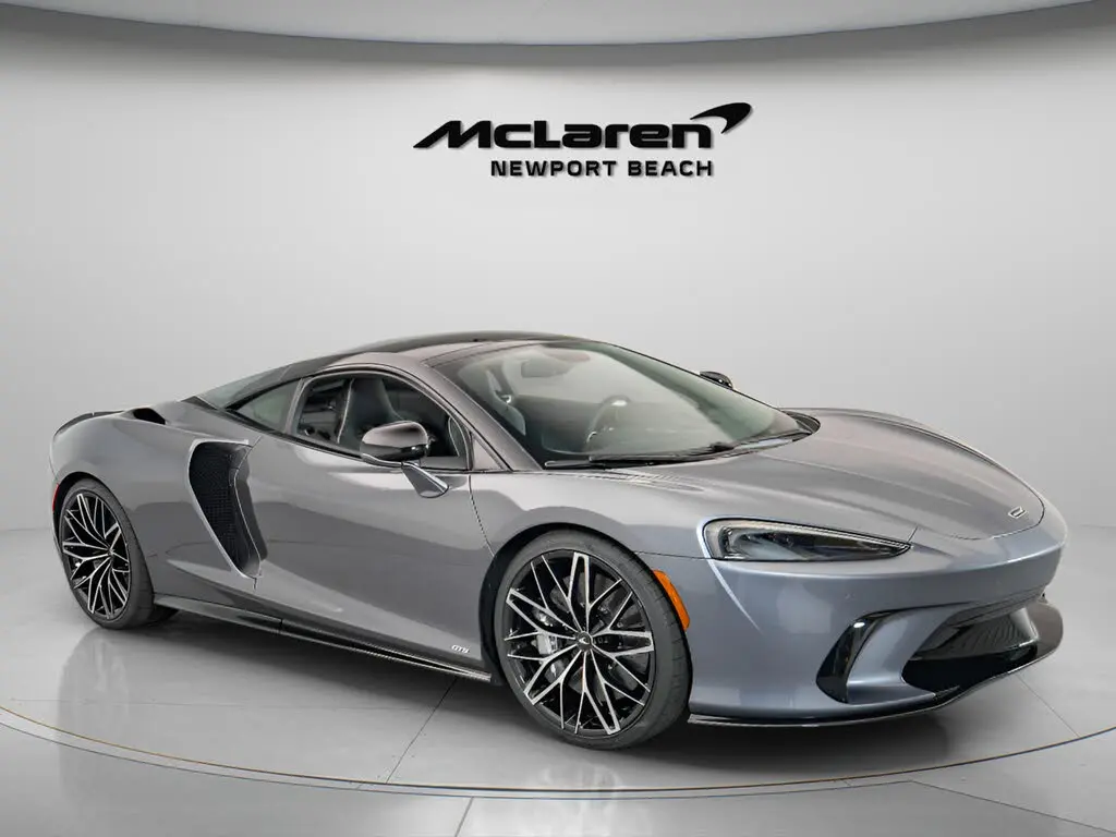 2025 McLaren GTS Coupe