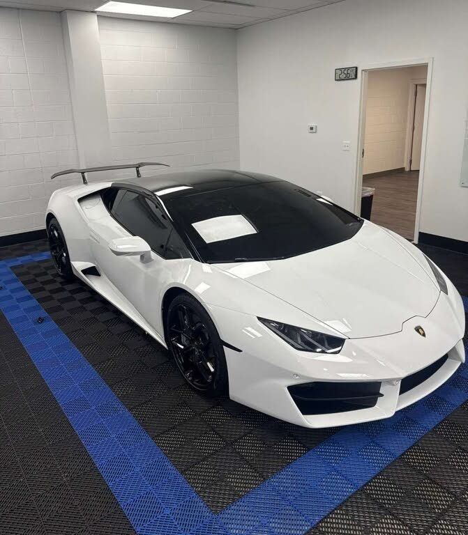 2017 Lamborghini Huracán LP580-2