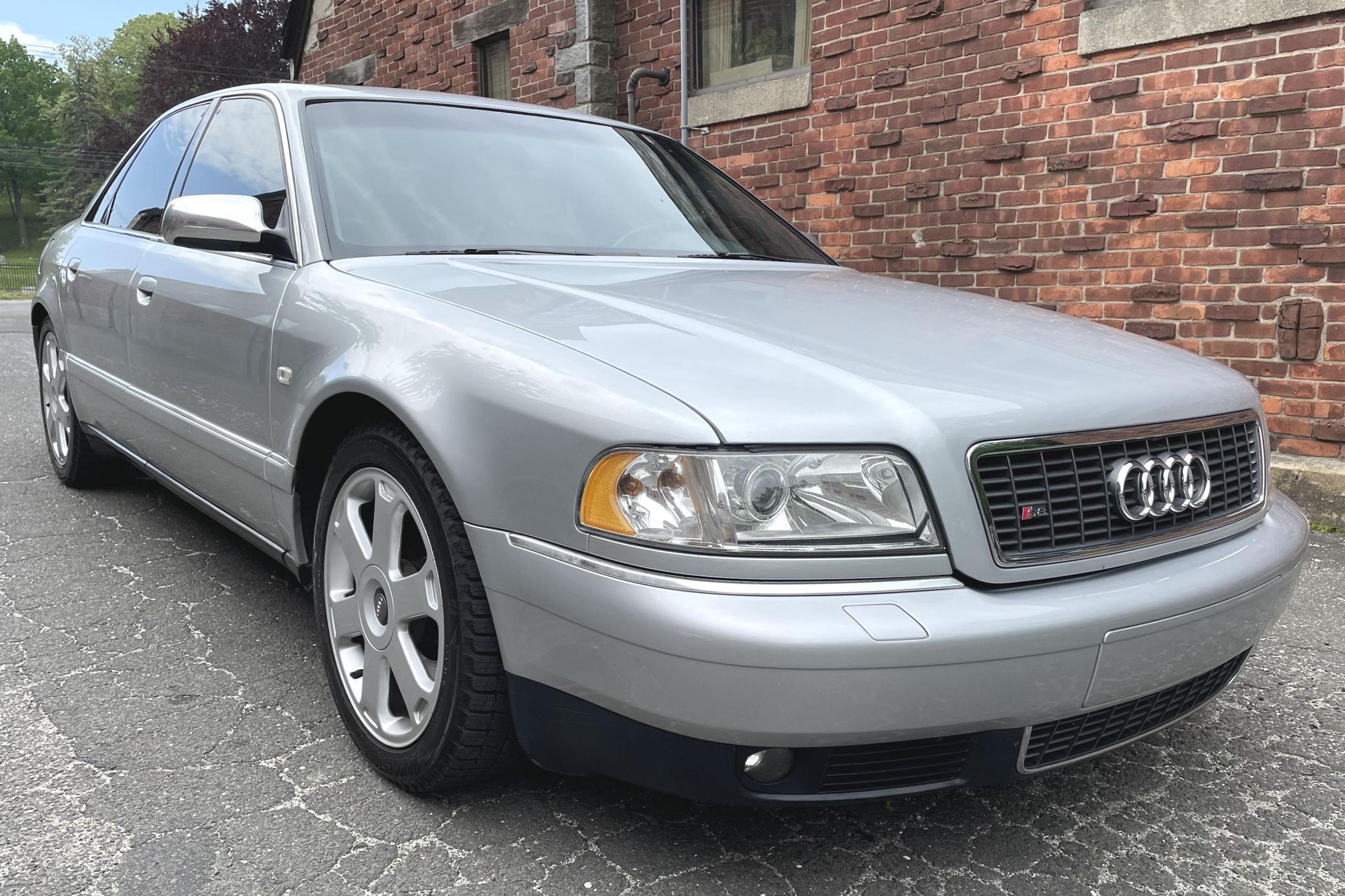 2001 Audi S8
