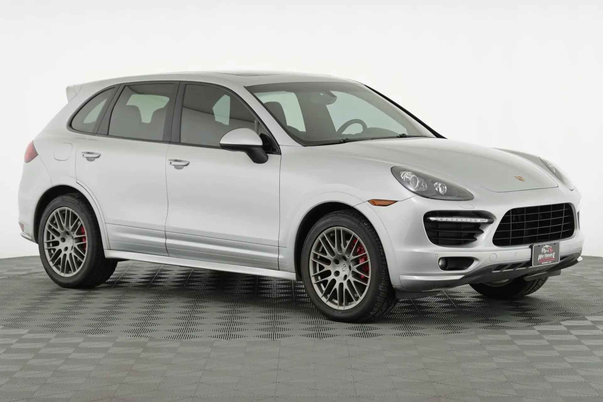 2014 Porsche Cayenne GTS