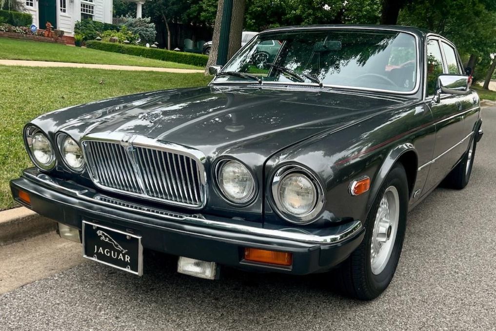 1987 Jaguar XJ