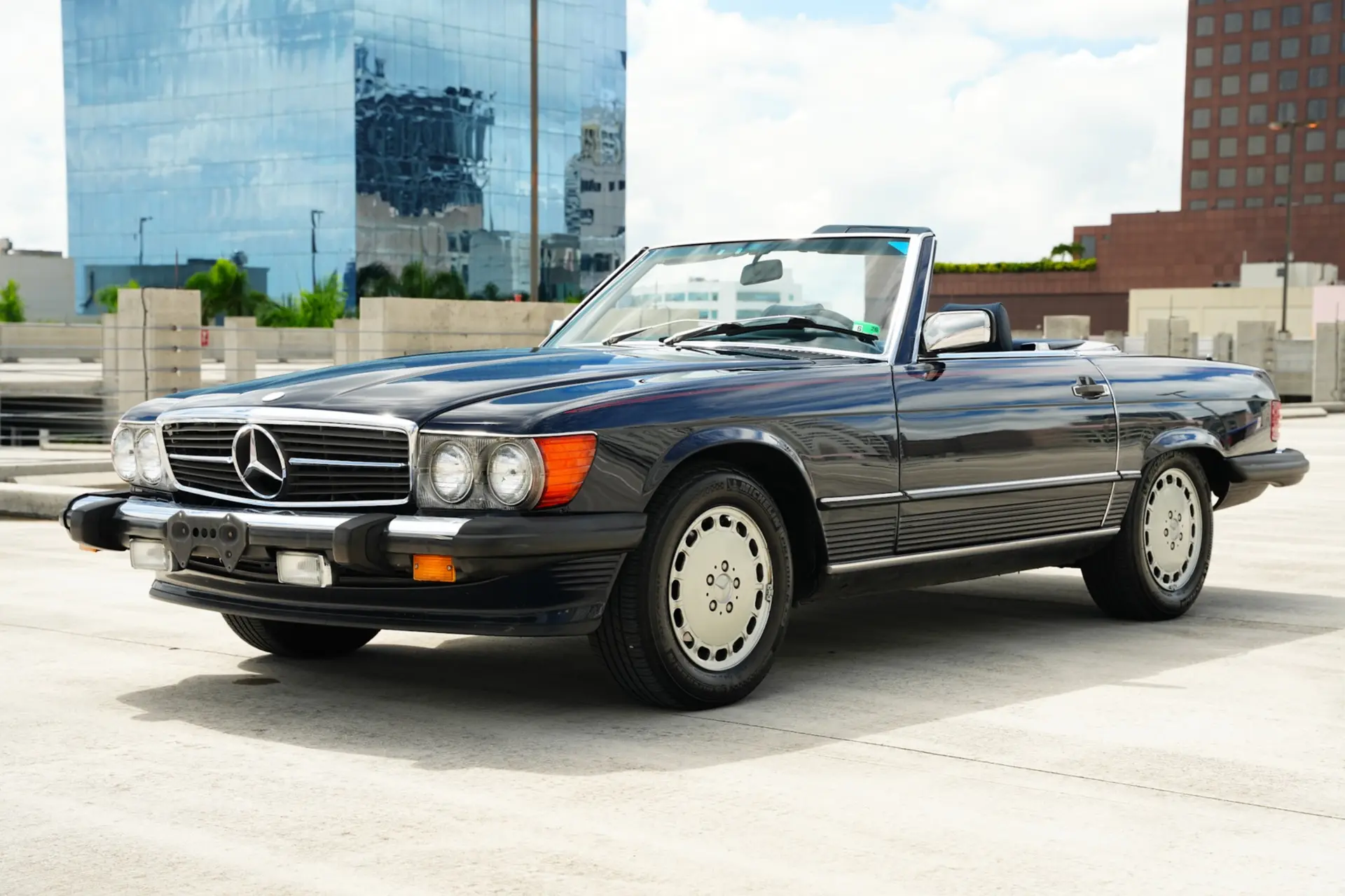 1988 Mercedes-Benz SL-Class 560SL