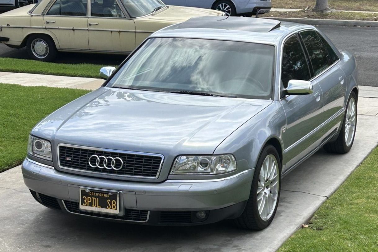 2003 Audi S8