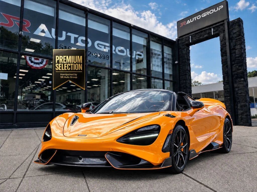 2022 McLaren 765LT Coupe