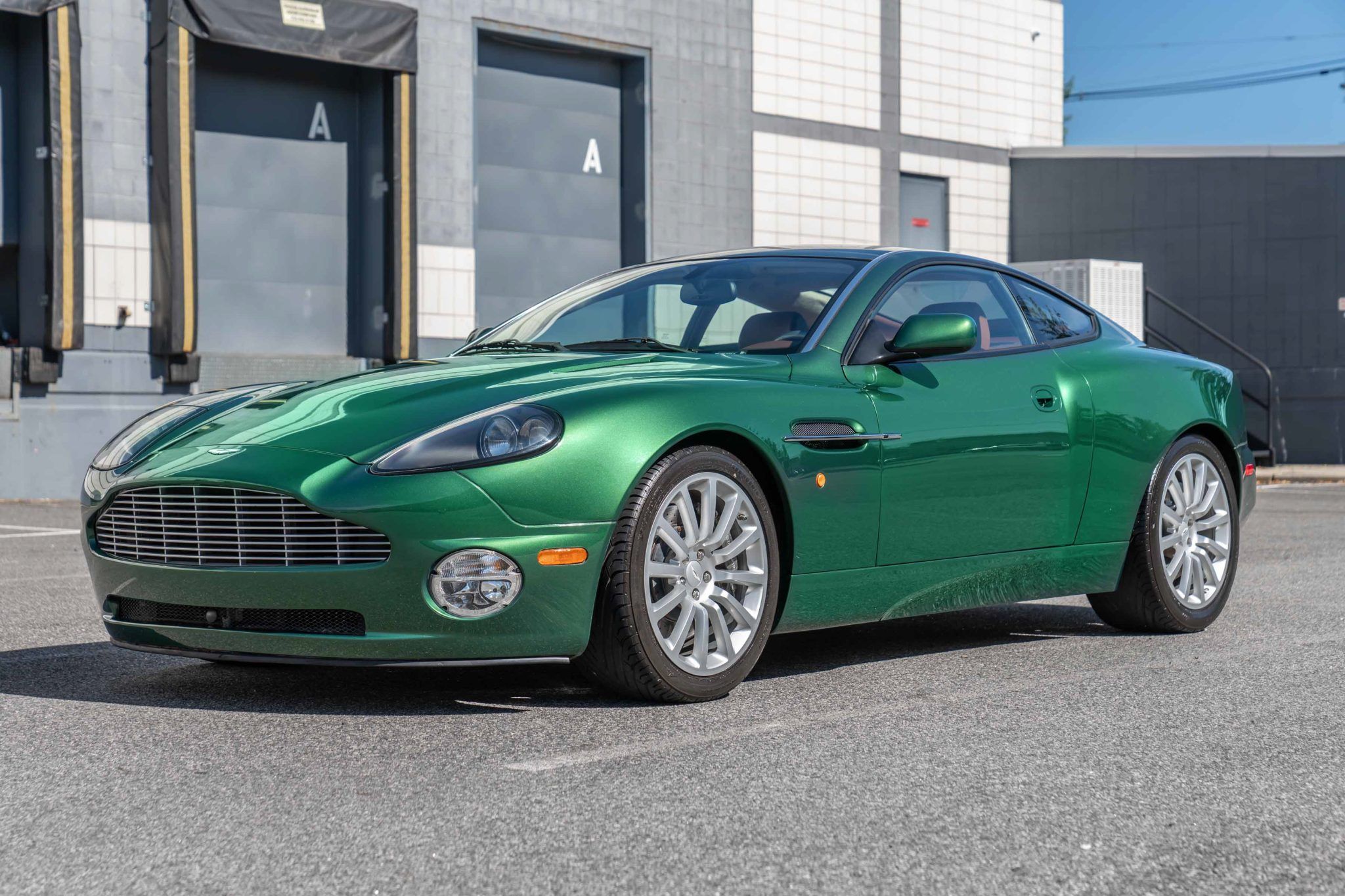 2002 Aston Martin Vanquish V12 Vanquish